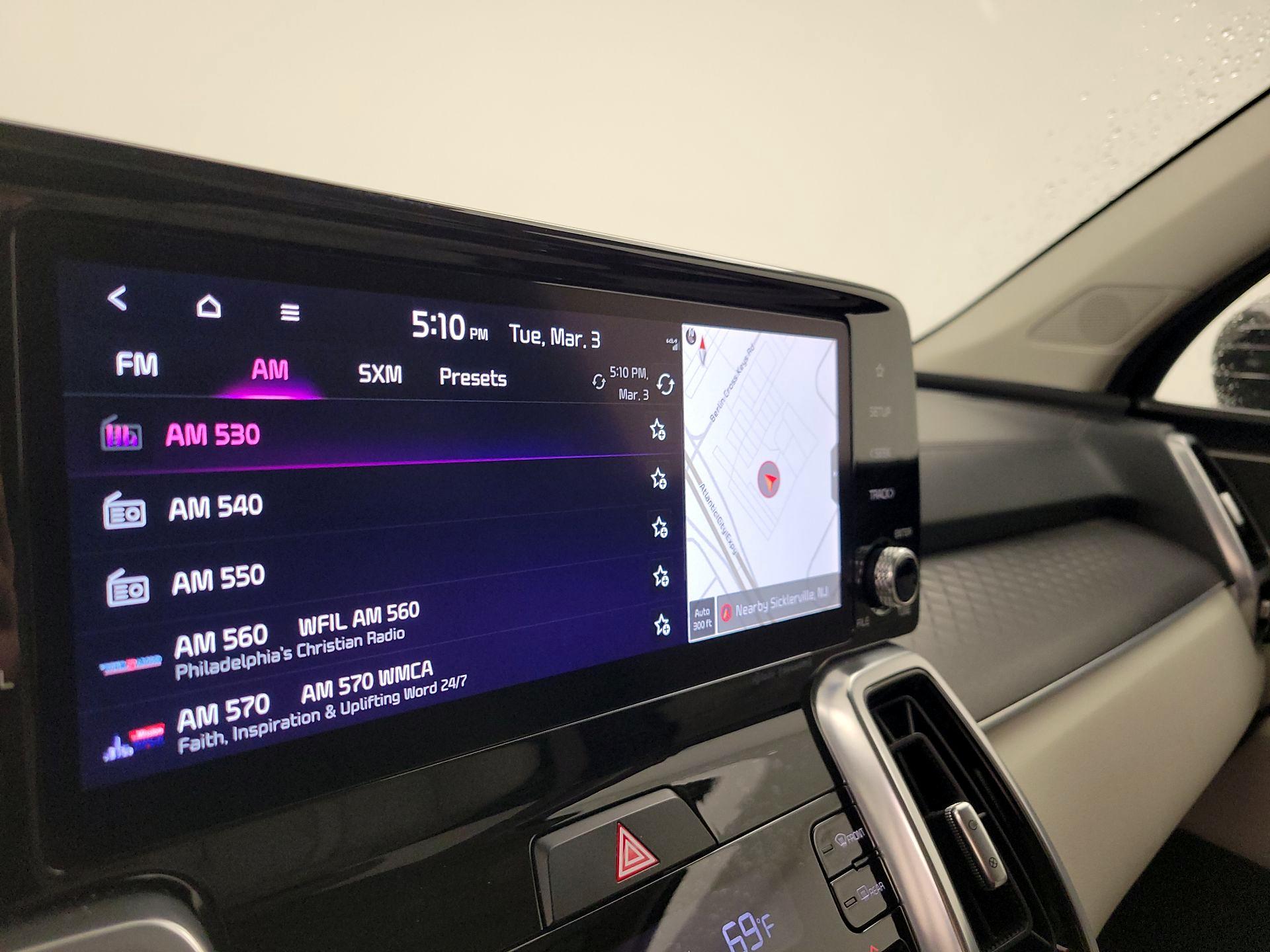 Thumbnail: 2023 Kia Sorento - 16