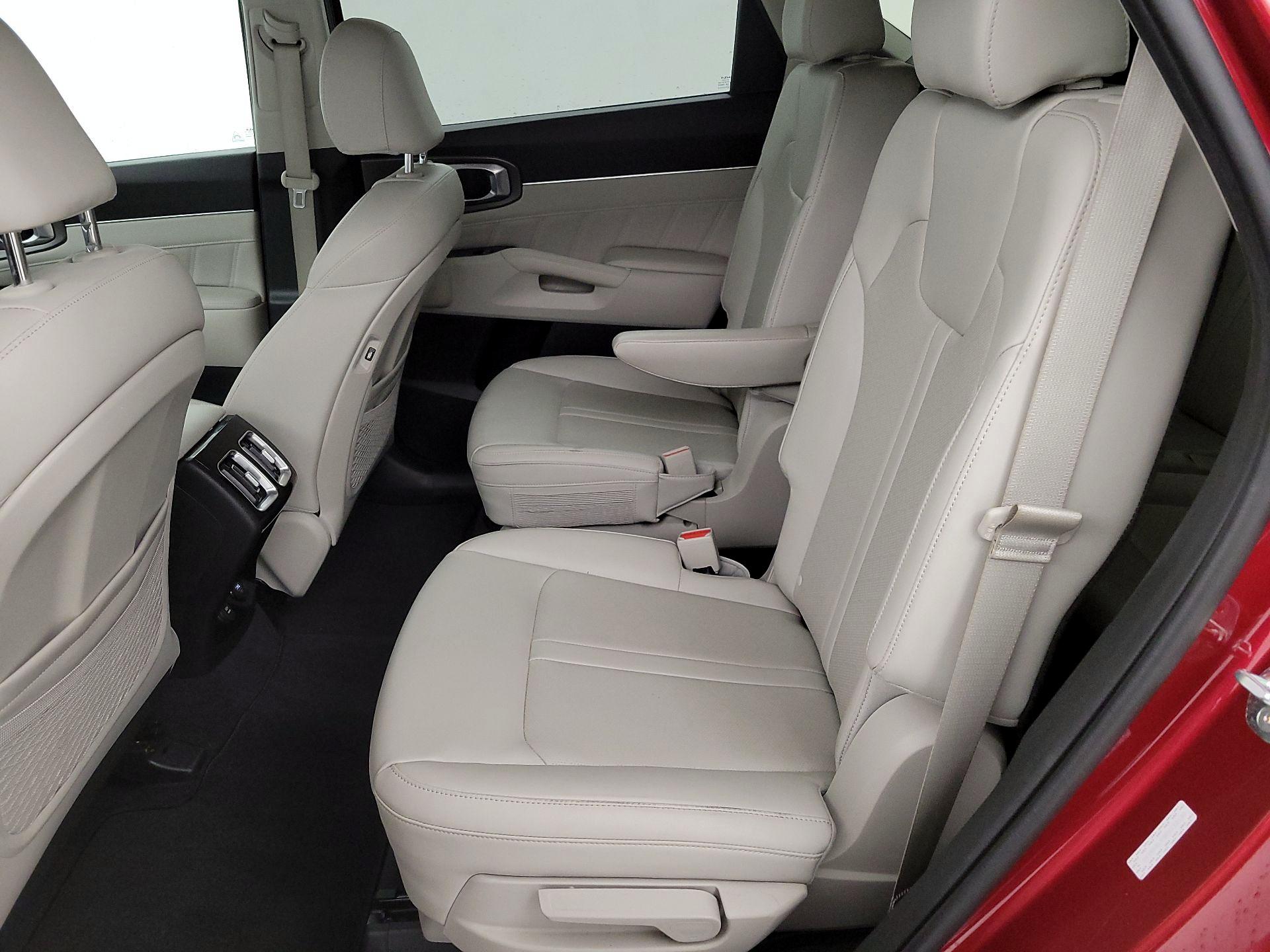 Thumbnail: 2023 Kia Sorento - 20