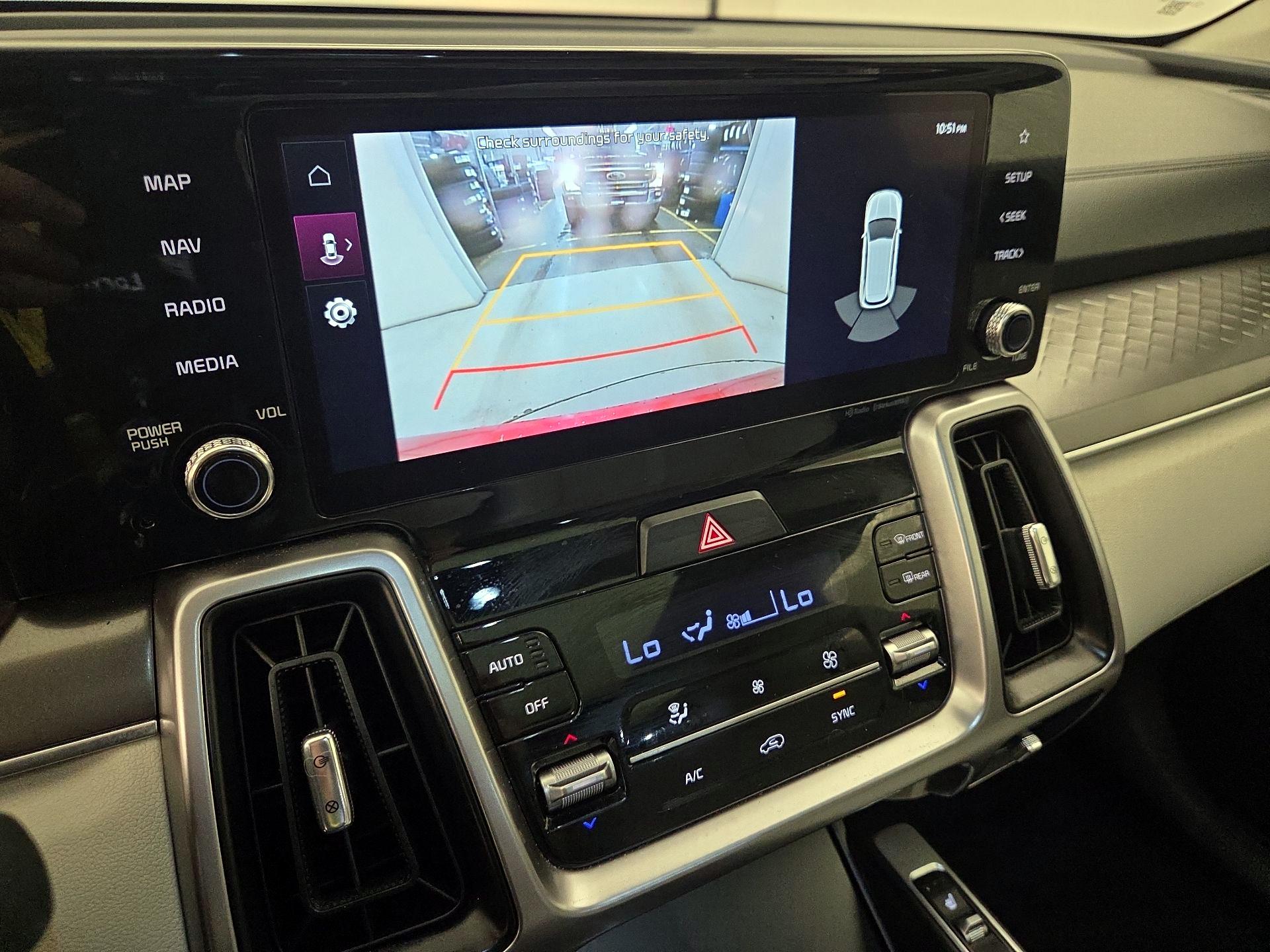 Thumbnail: 2023 Kia Sorento - 14