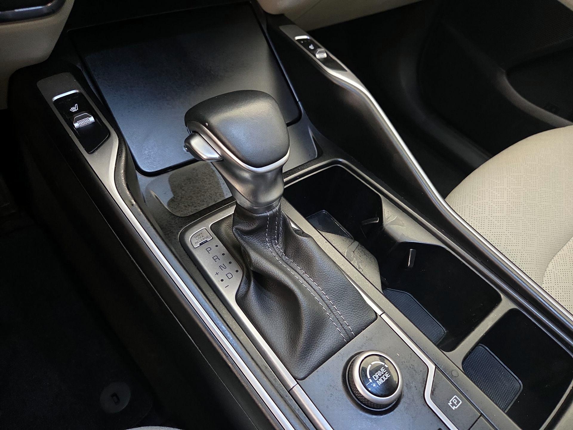 Thumbnail: 2023 Kia Sorento - 17