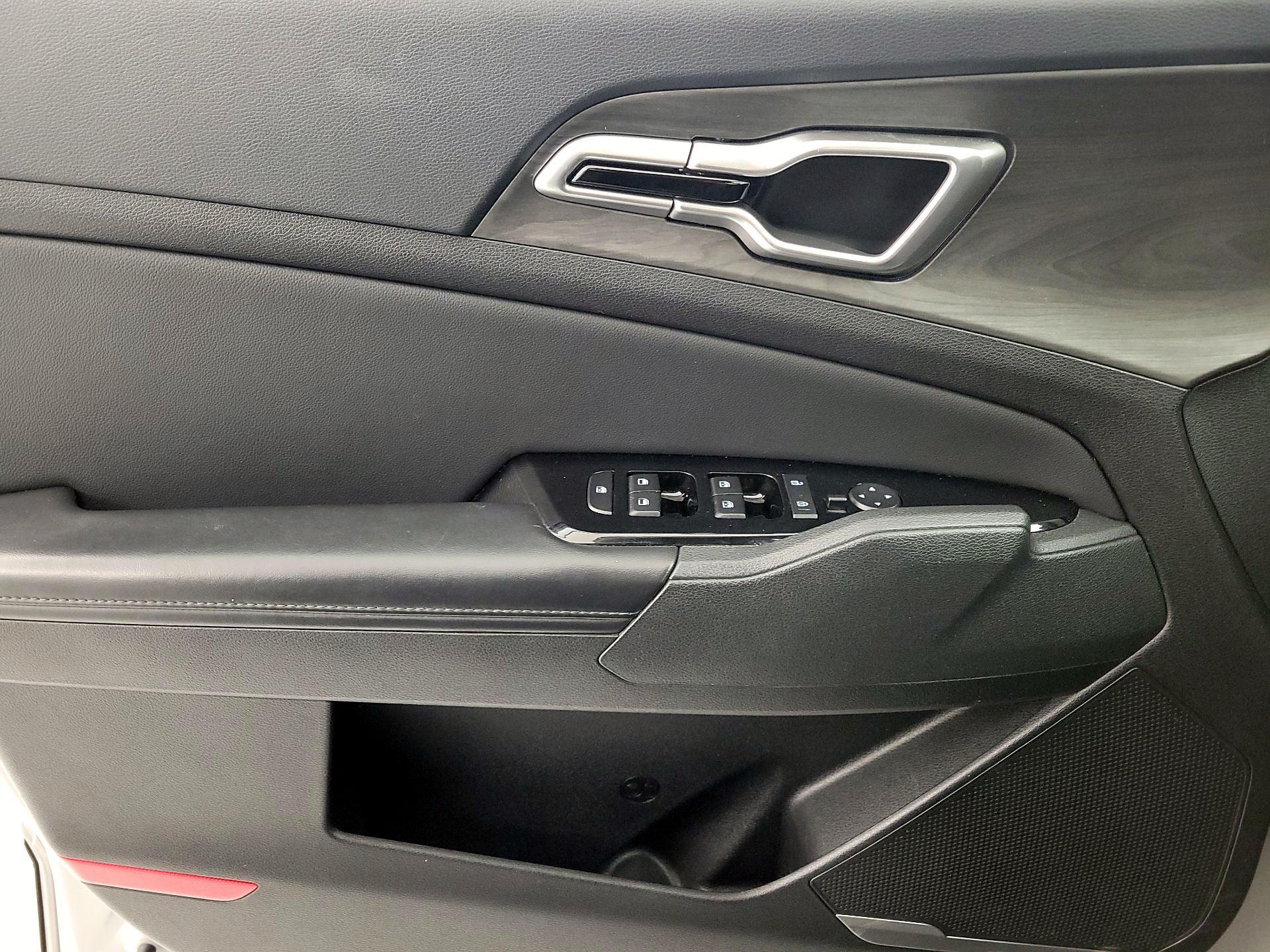 Thumbnail: 2023 Kia Sportage - 12