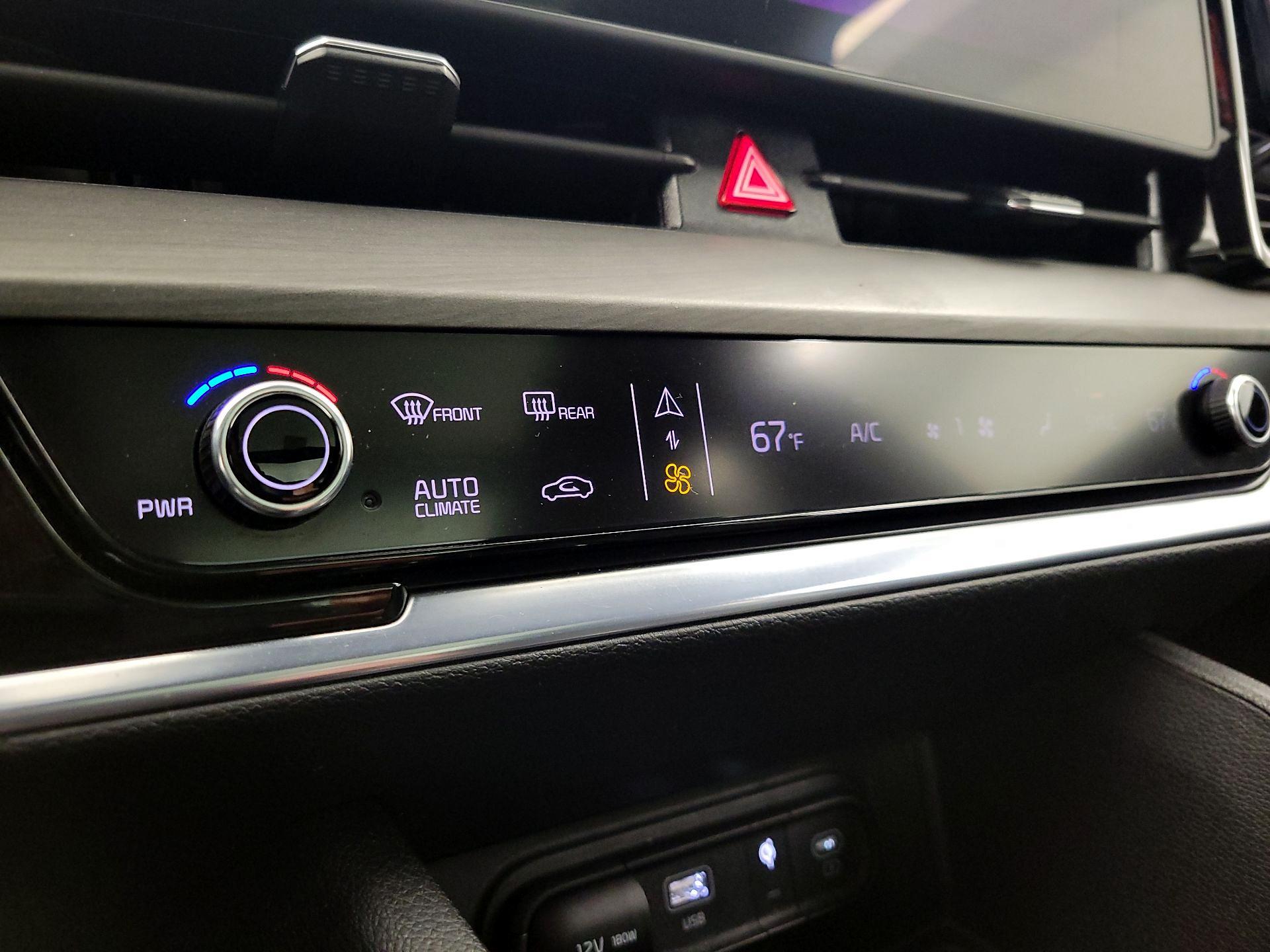 Thumbnail: 2023 Kia Sportage - 17