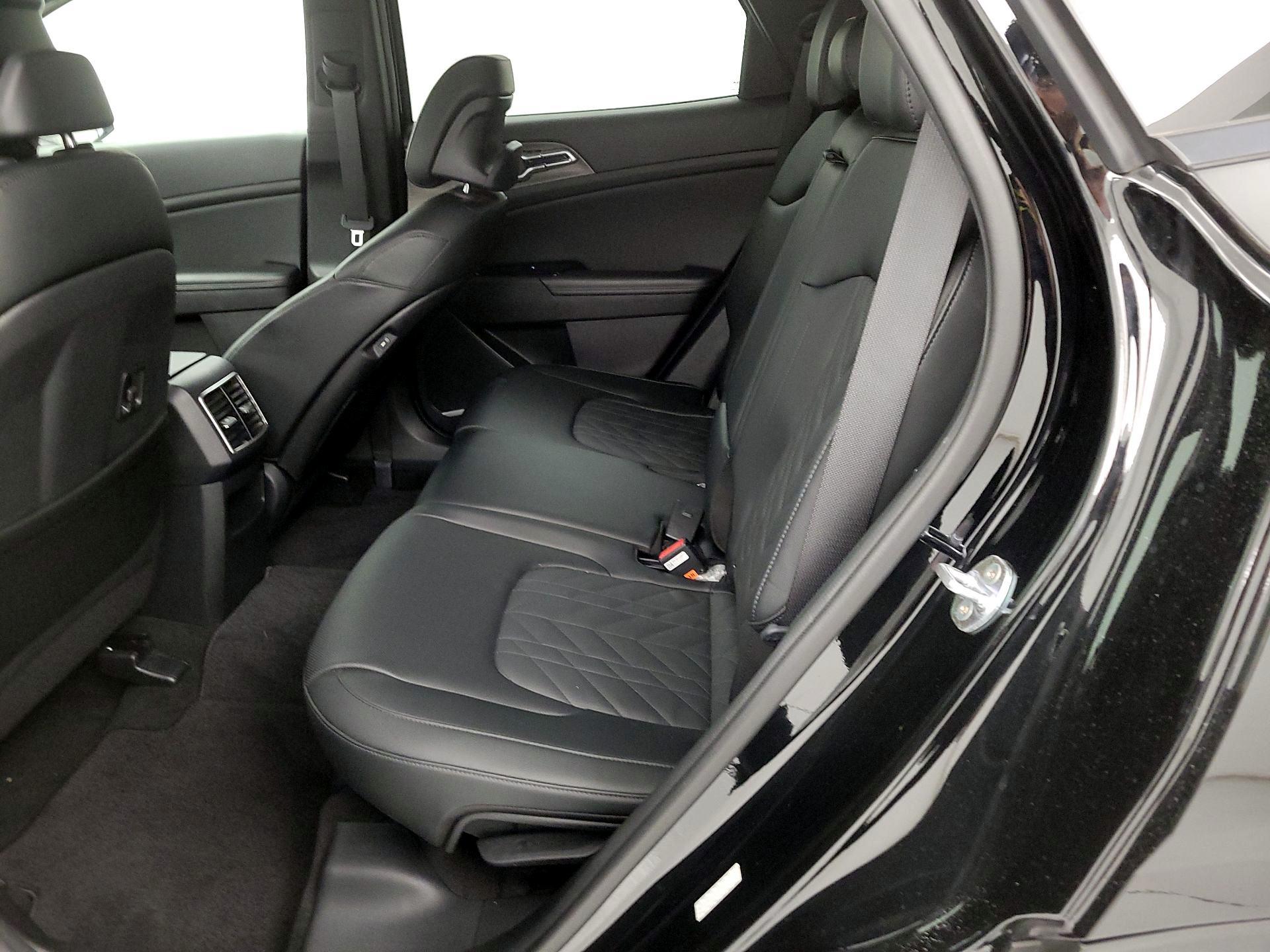 Thumbnail: 2023 Kia Sportage - 20