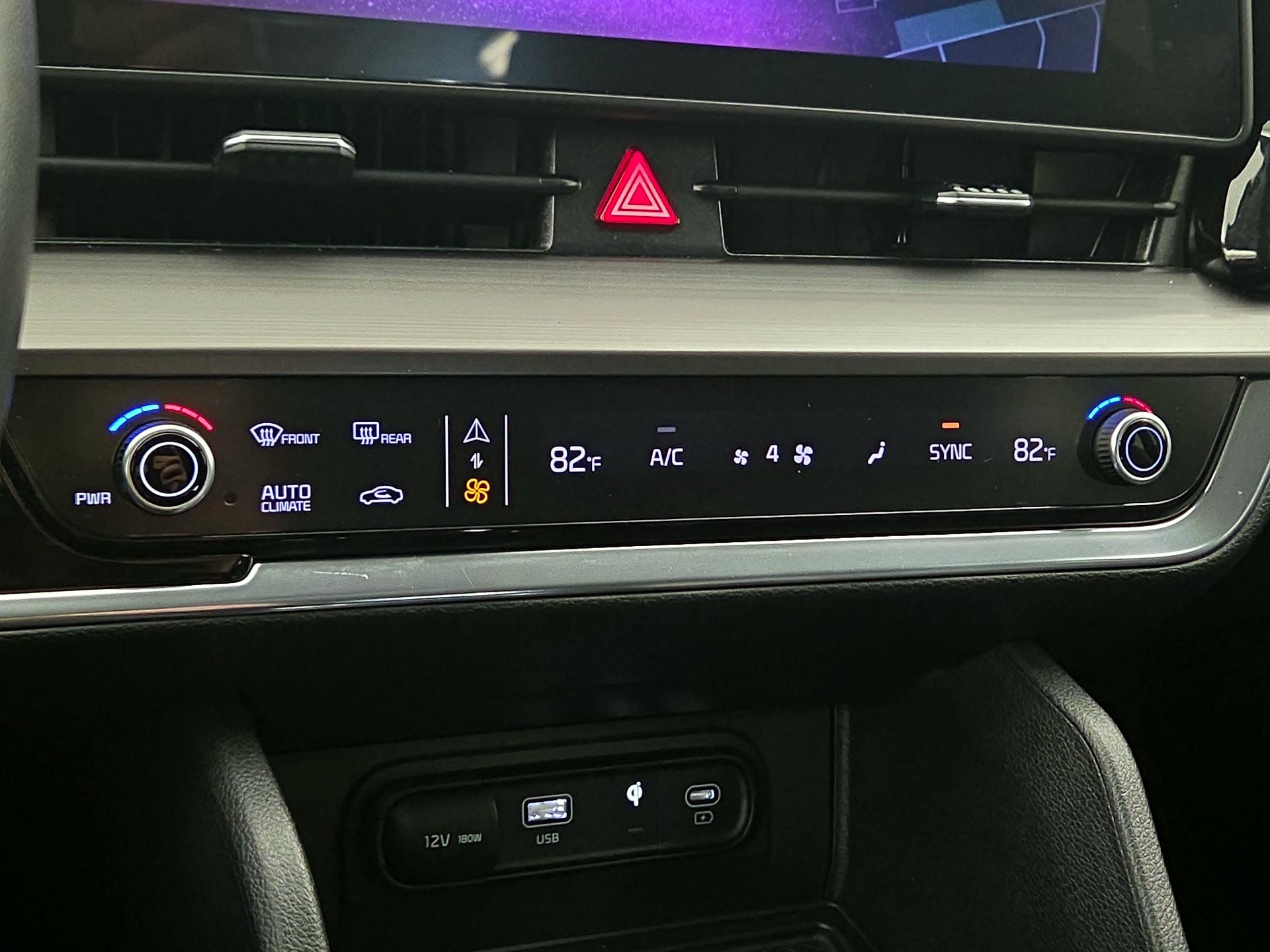 Thumbnail: 2023 Kia Sportage - 17