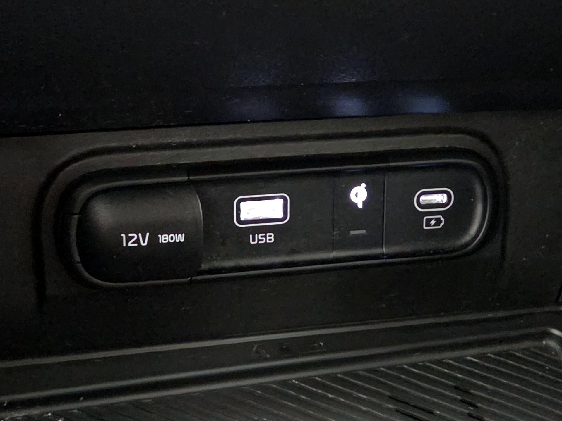 Thumbnail: 2023 Kia Sportage - 19