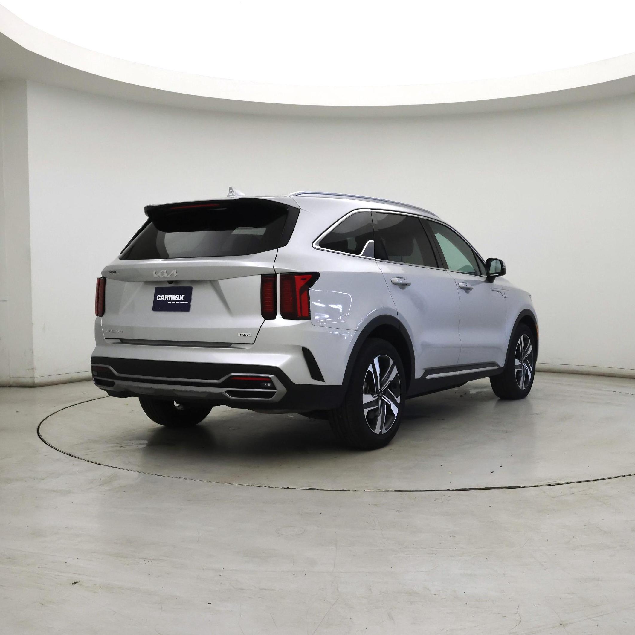 Thumbnail: 2023 Kia Sorento - 8