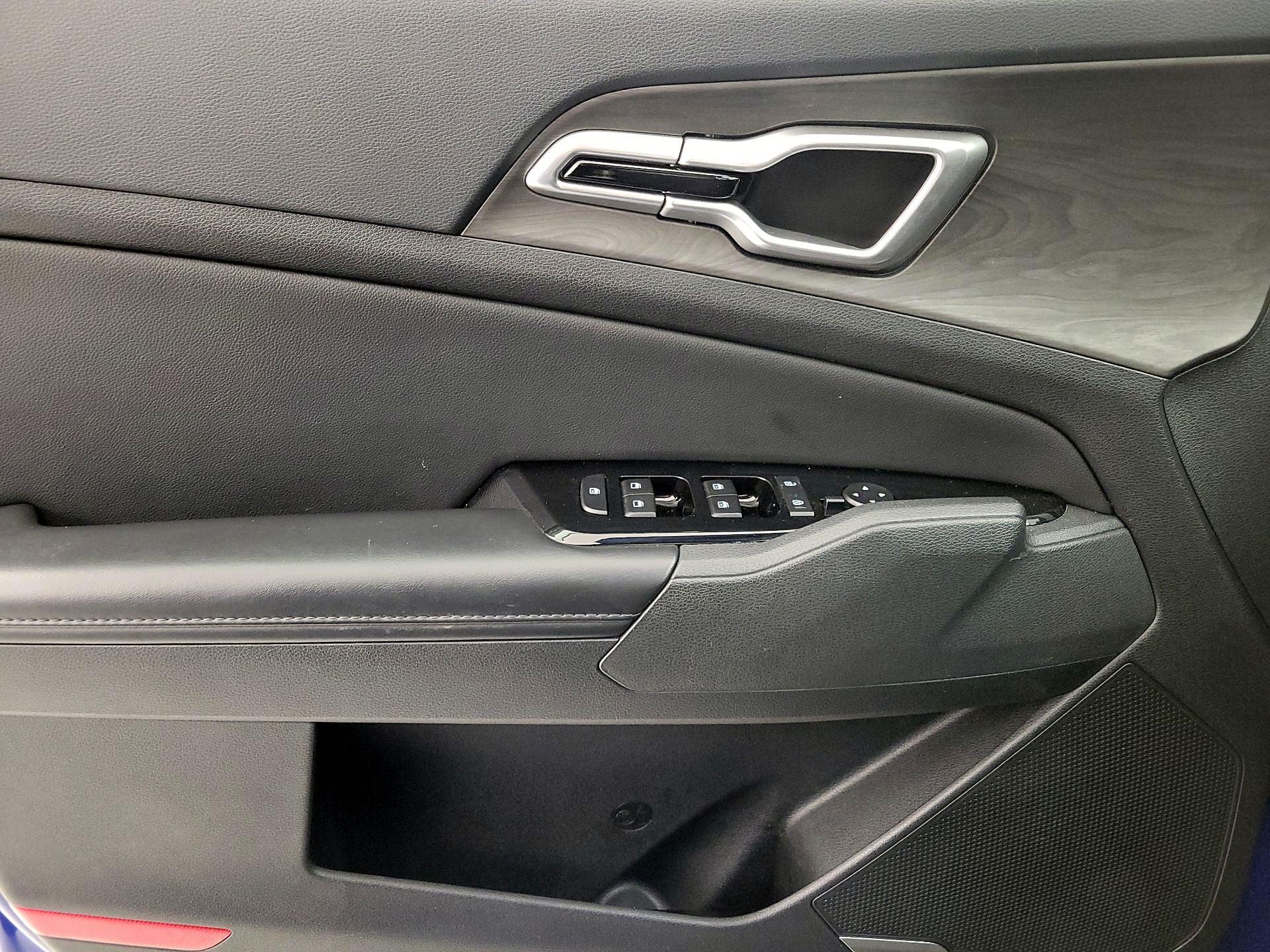 Thumbnail: 2023 Kia Sportage - 12