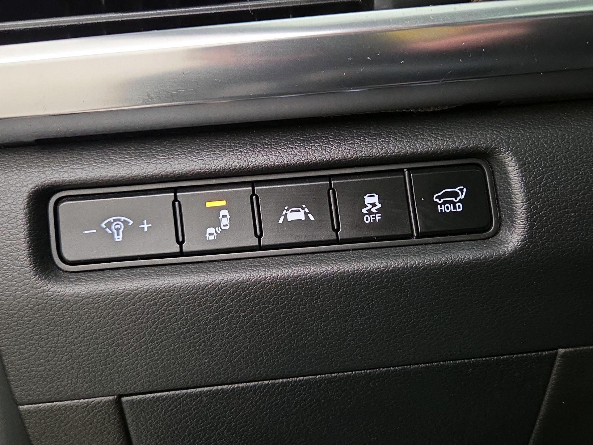 Thumbnail: 2022 Kia Telluride - 13