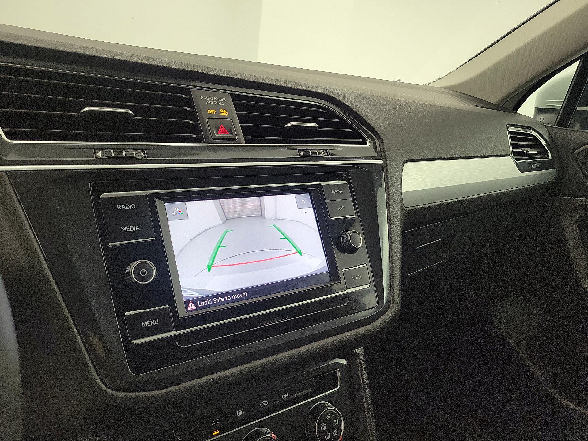 Thumbnail: 2021 Volkswagen Tiguan - 14