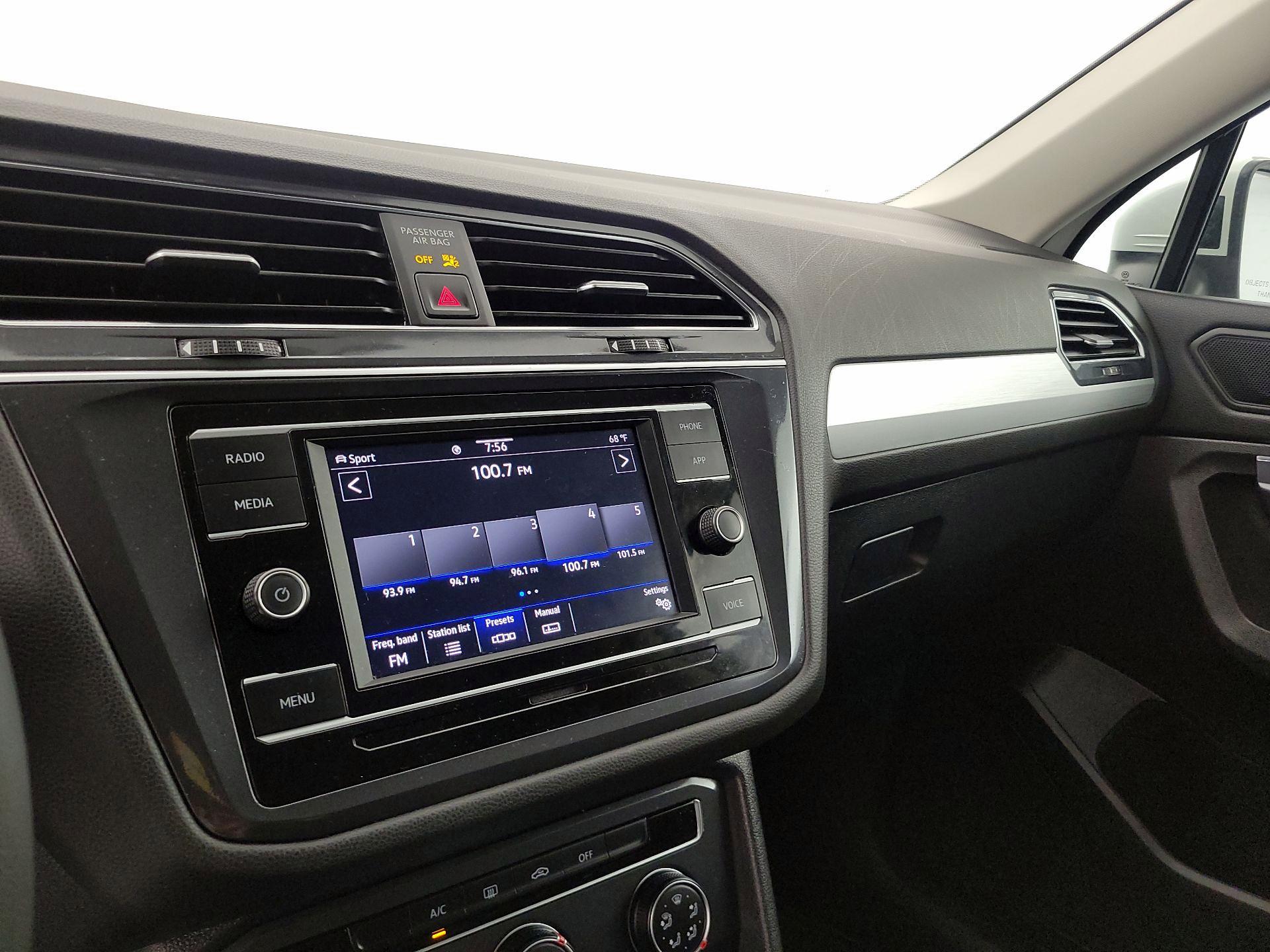 Thumbnail: 2021 Volkswagen Tiguan - 15