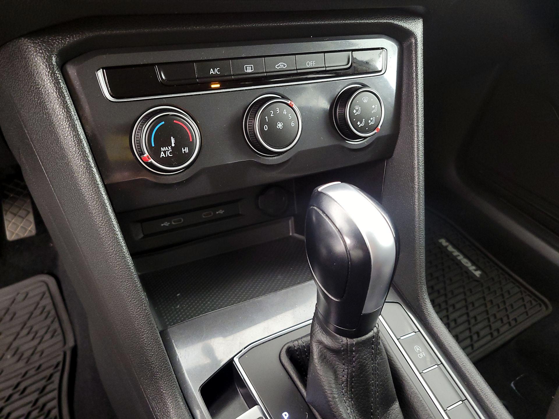 Thumbnail: 2021 Volkswagen Tiguan - 16