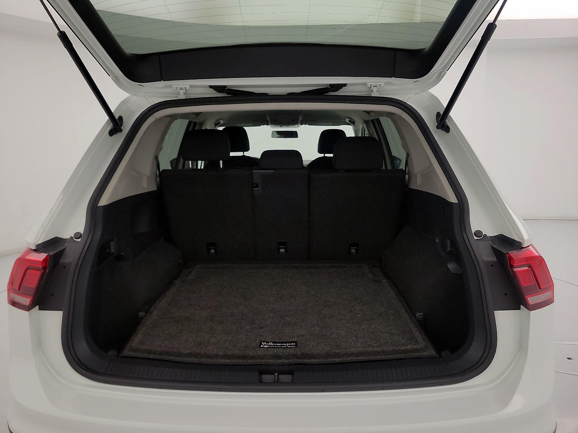 Thumbnail: 2021 Volkswagen Tiguan - 20