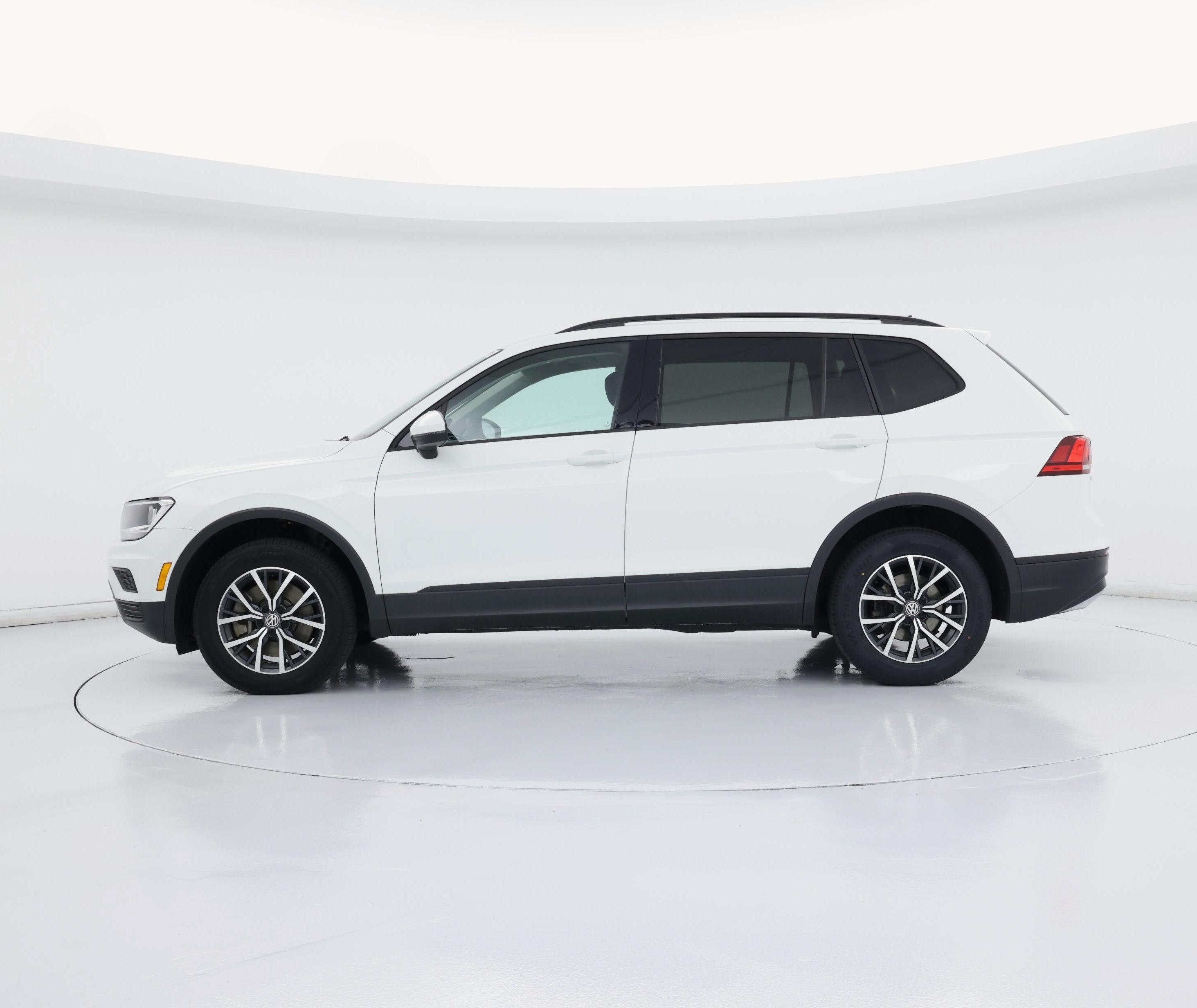 Thumbnail: 2021 Volkswagen Tiguan - 3