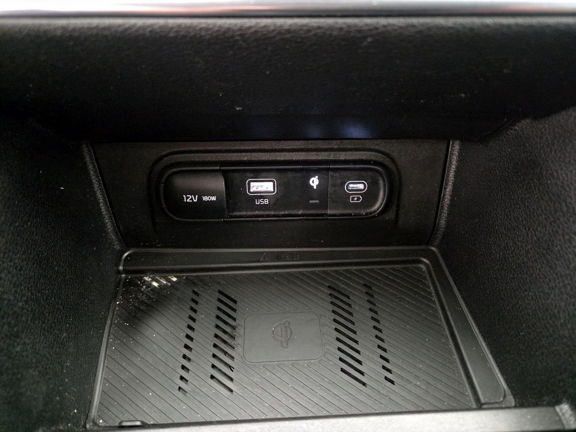 Thumbnail: 2023 Kia Sportage - 18