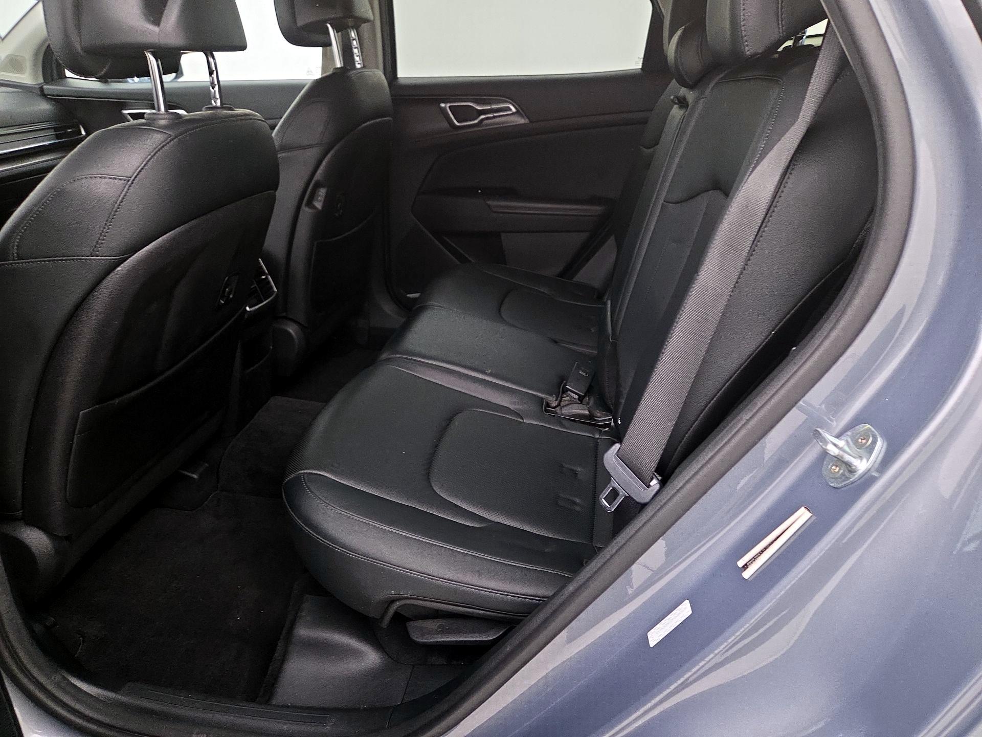 Thumbnail: 2023 Kia Sportage - 19