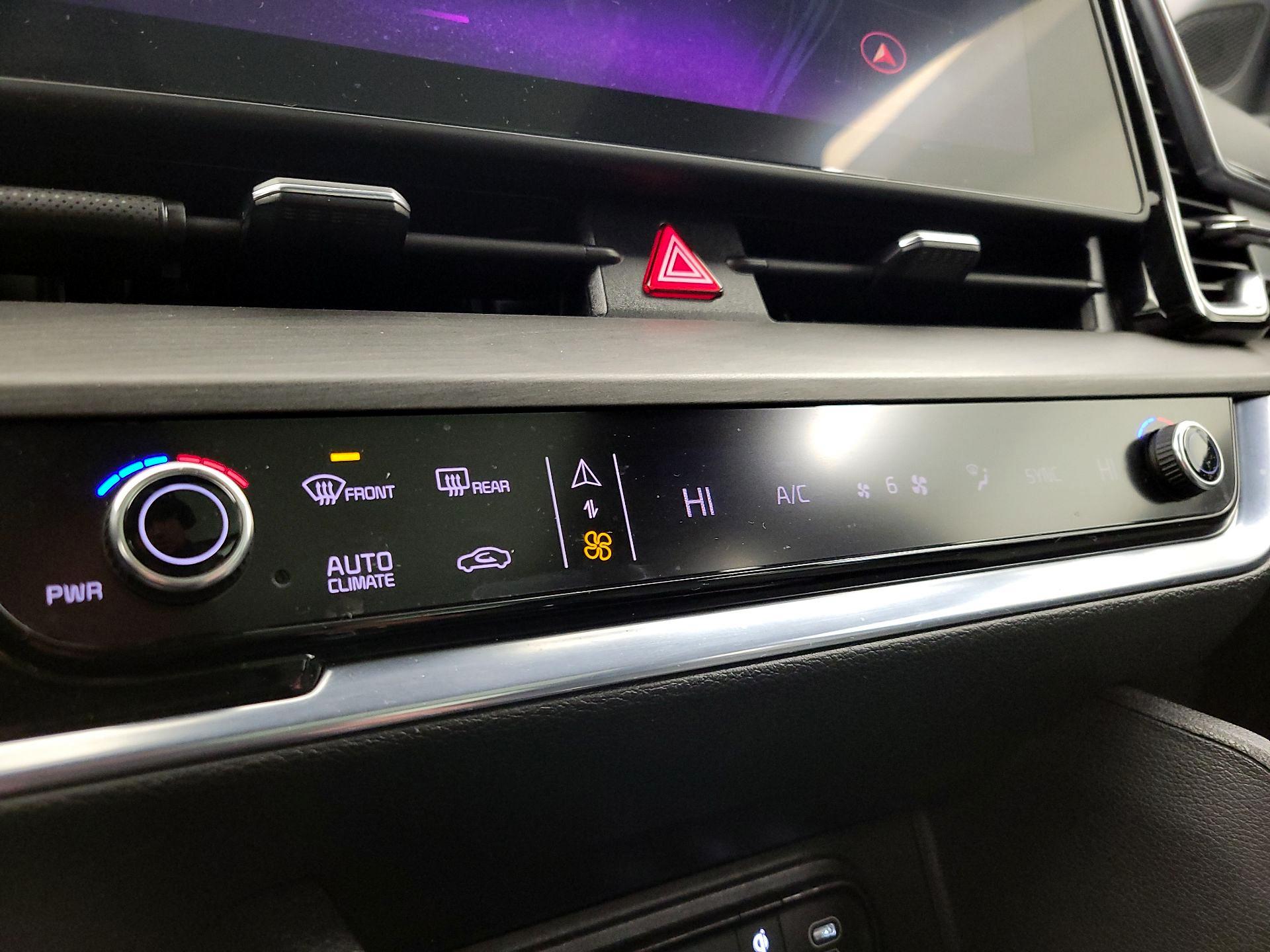 Thumbnail: 2023 Kia Sportage - 17