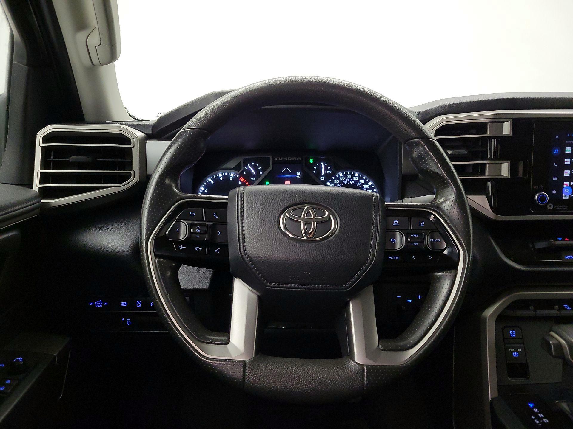 Thumbnail: 2022 Toyota Tundra - 10