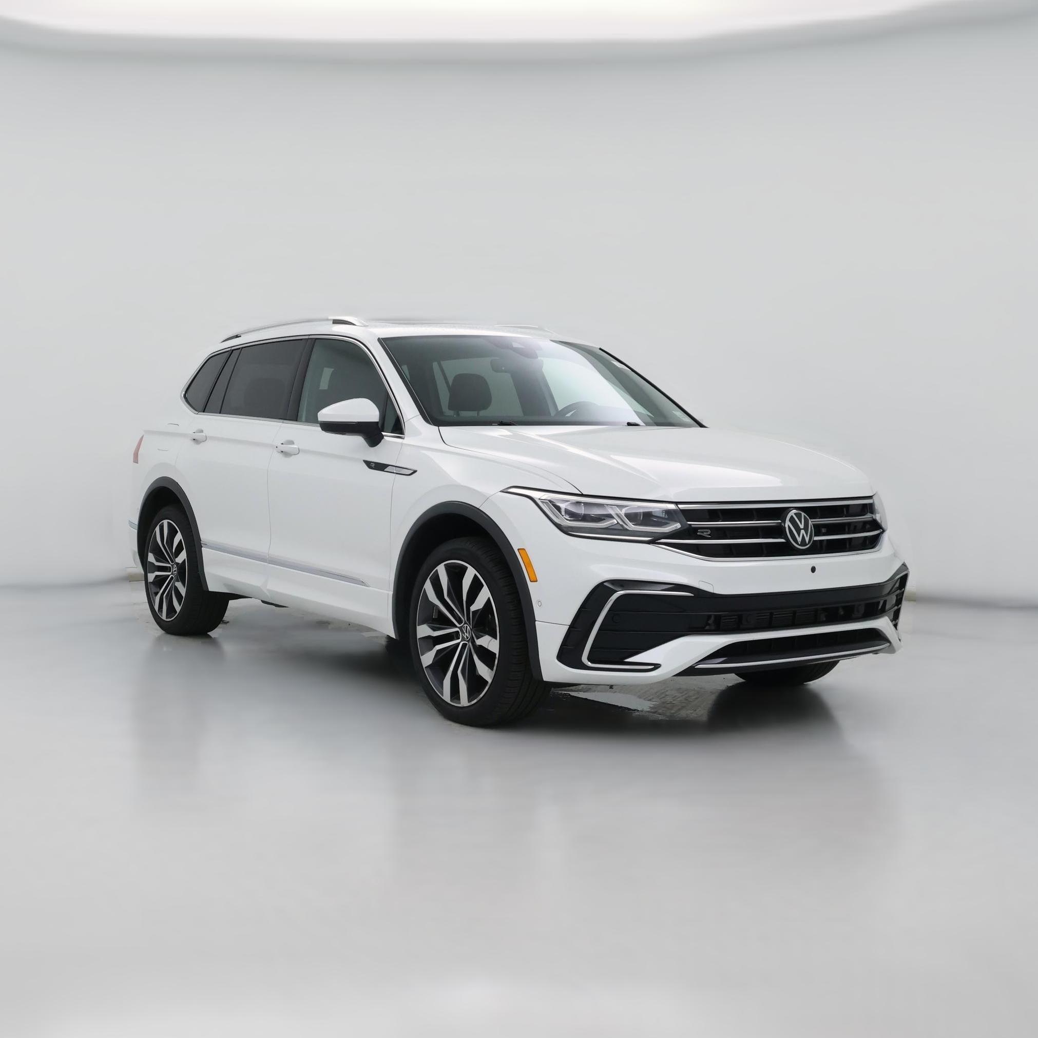 Thumbnail: 2022 Volkswagen Tiguan - 1