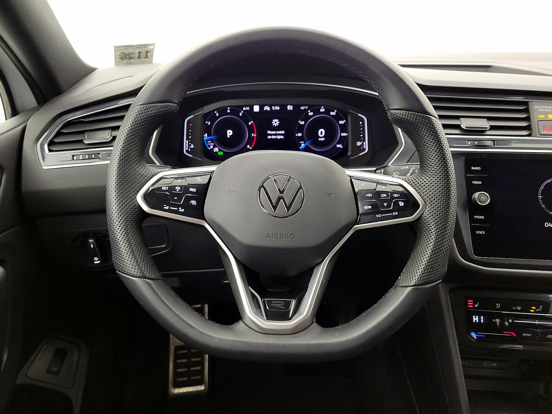 Thumbnail: 2022 Volkswagen Tiguan - 10