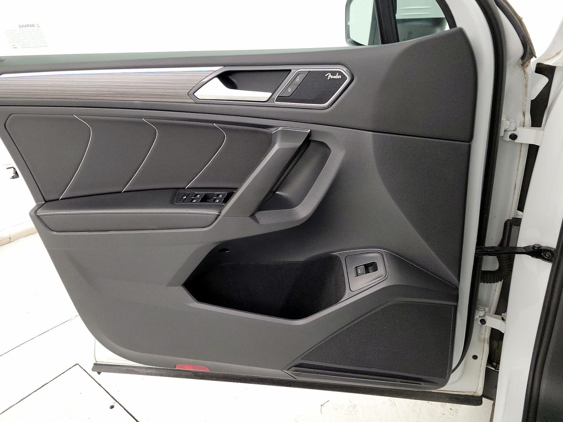 Thumbnail: 2022 Volkswagen Tiguan - 12