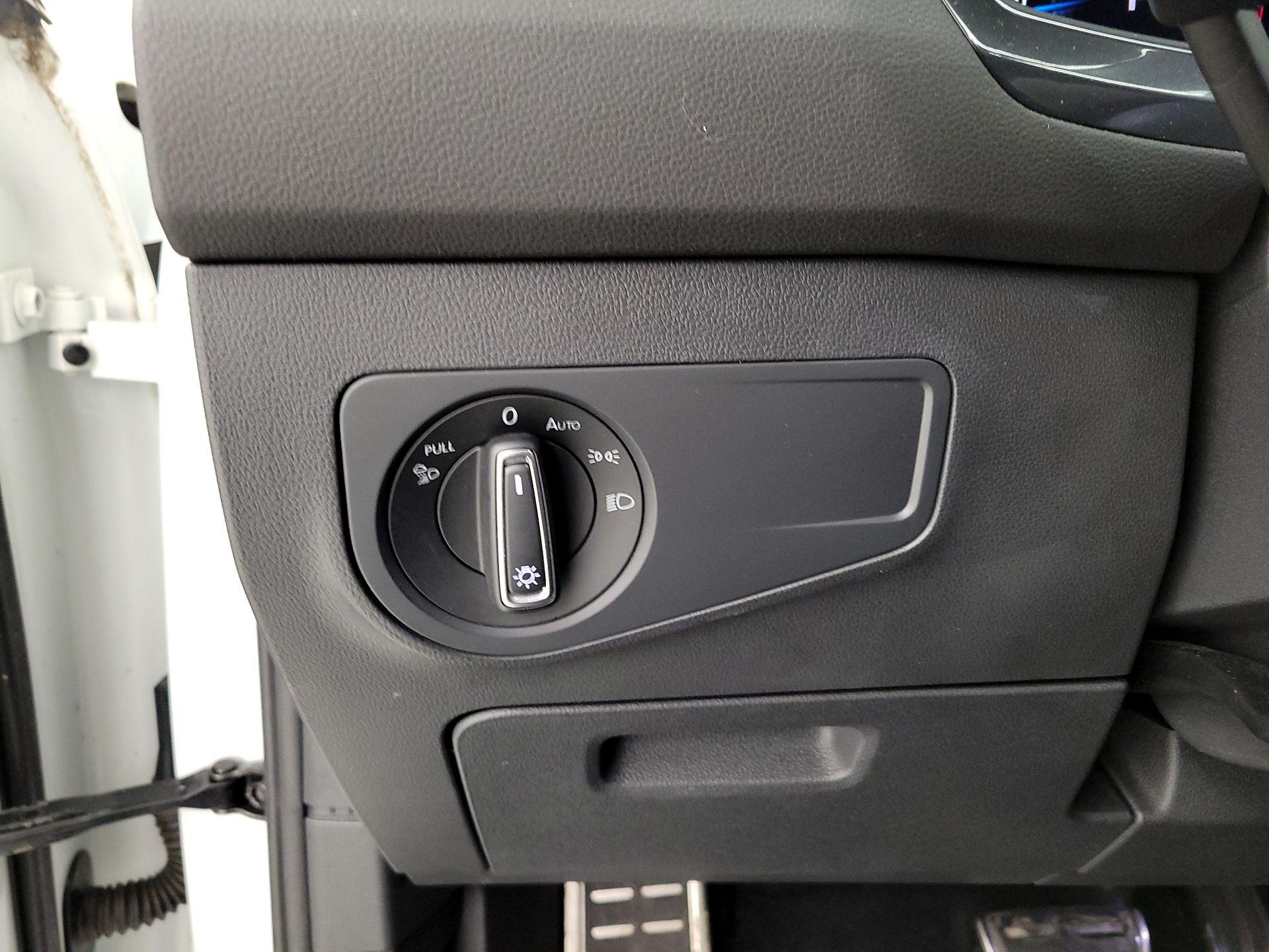 Thumbnail: 2022 Volkswagen Tiguan - 13