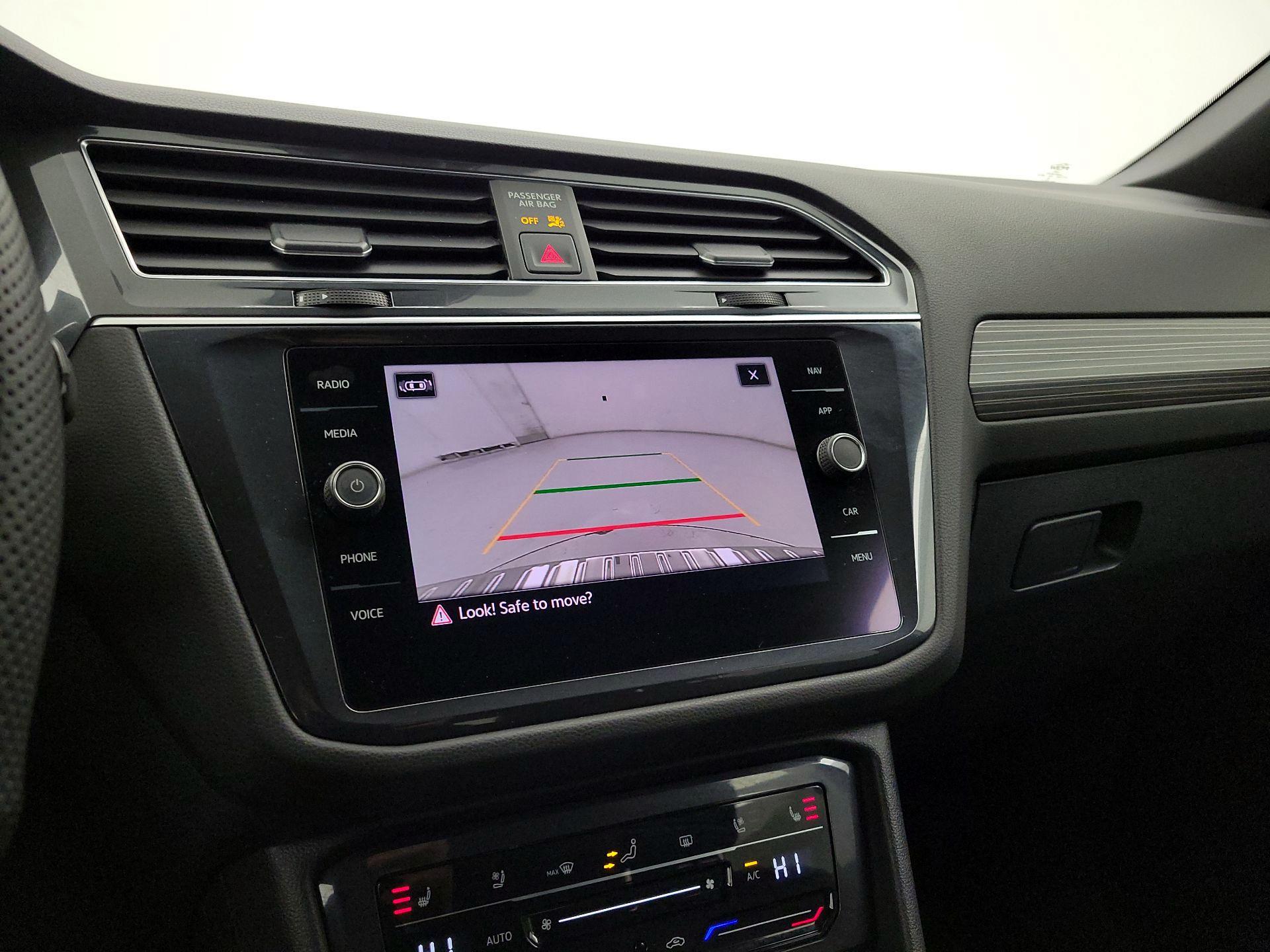 Thumbnail: 2022 Volkswagen Tiguan - 15