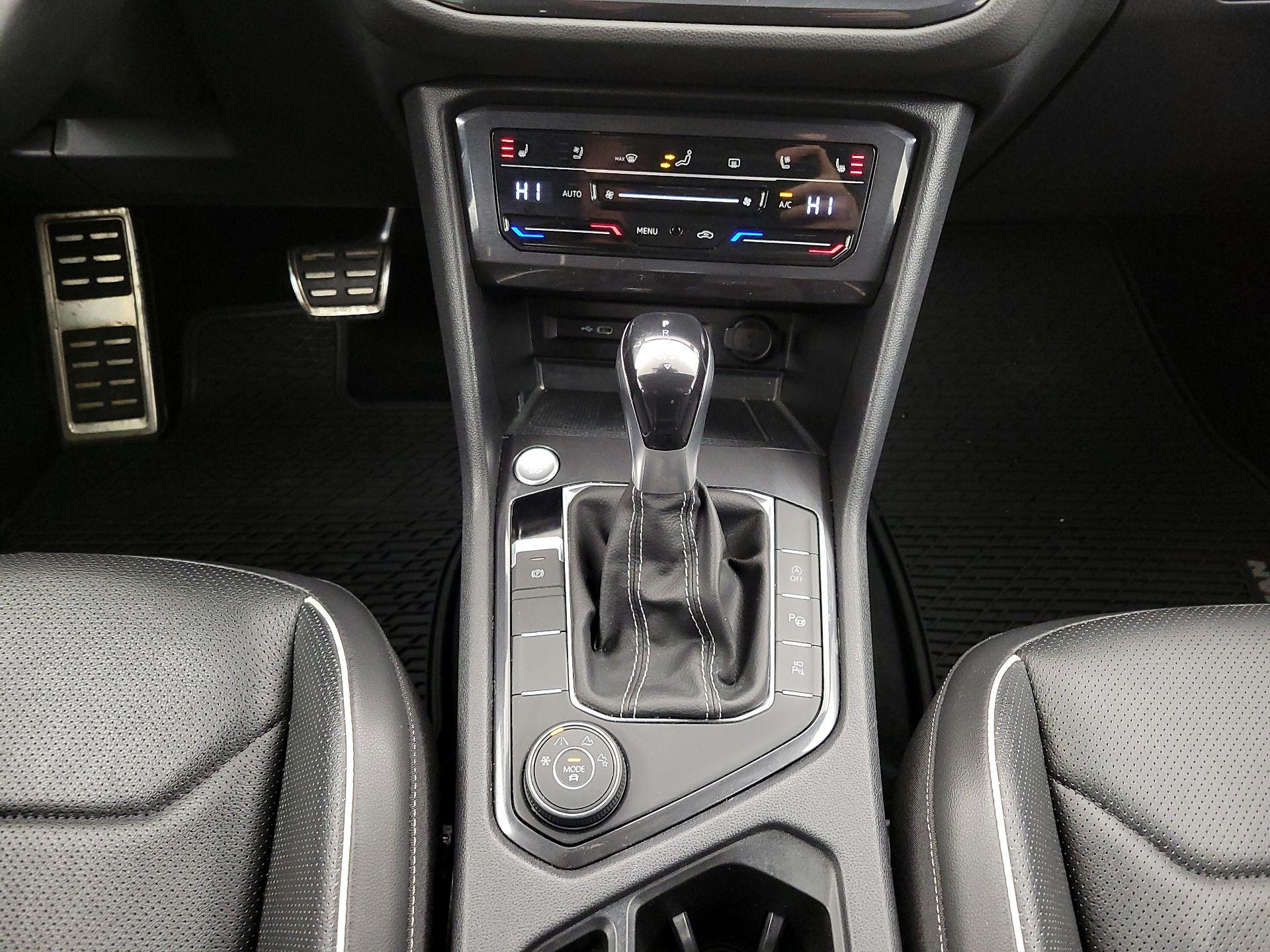 Thumbnail: 2022 Volkswagen Tiguan - 18