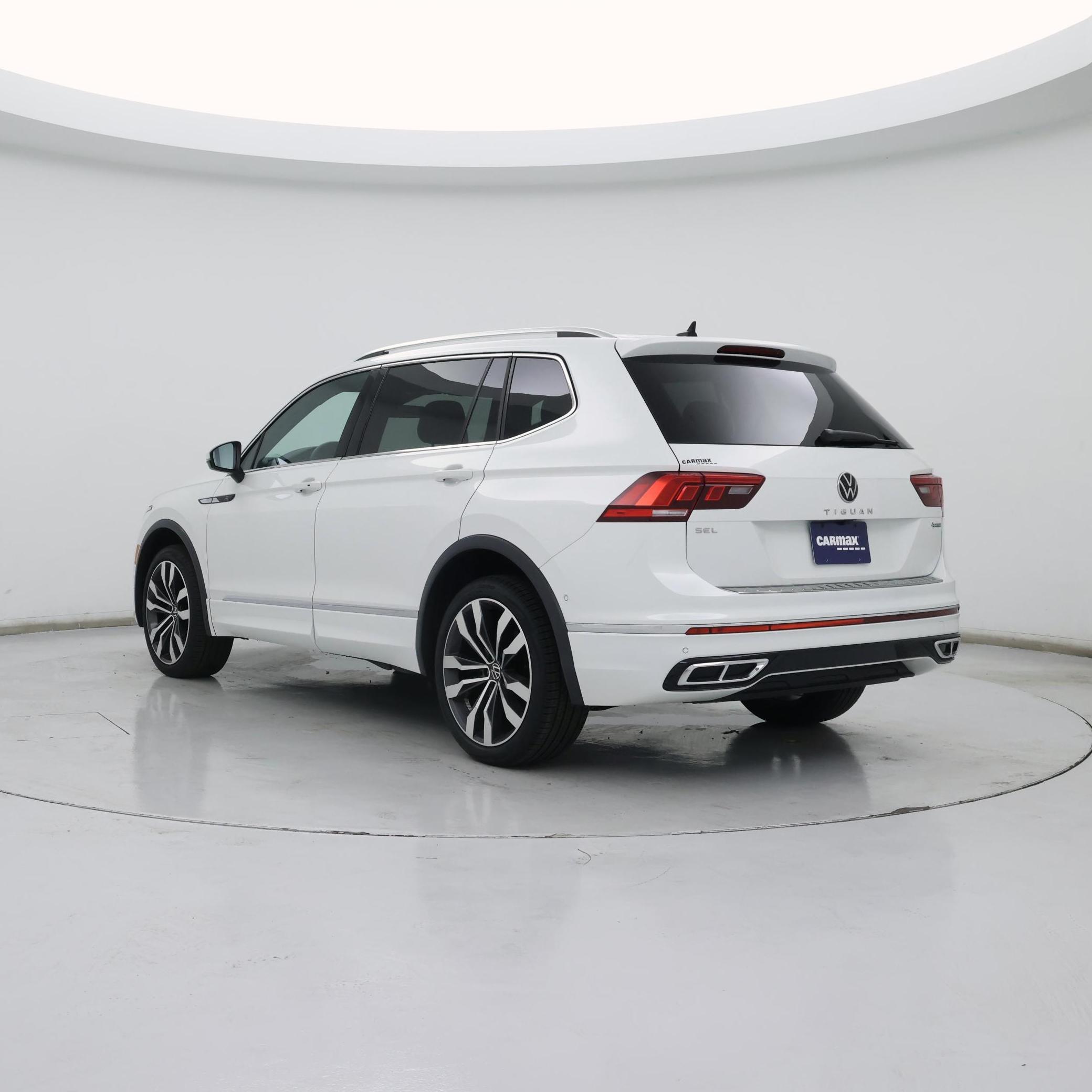 Thumbnail: 2022 Volkswagen Tiguan - 2