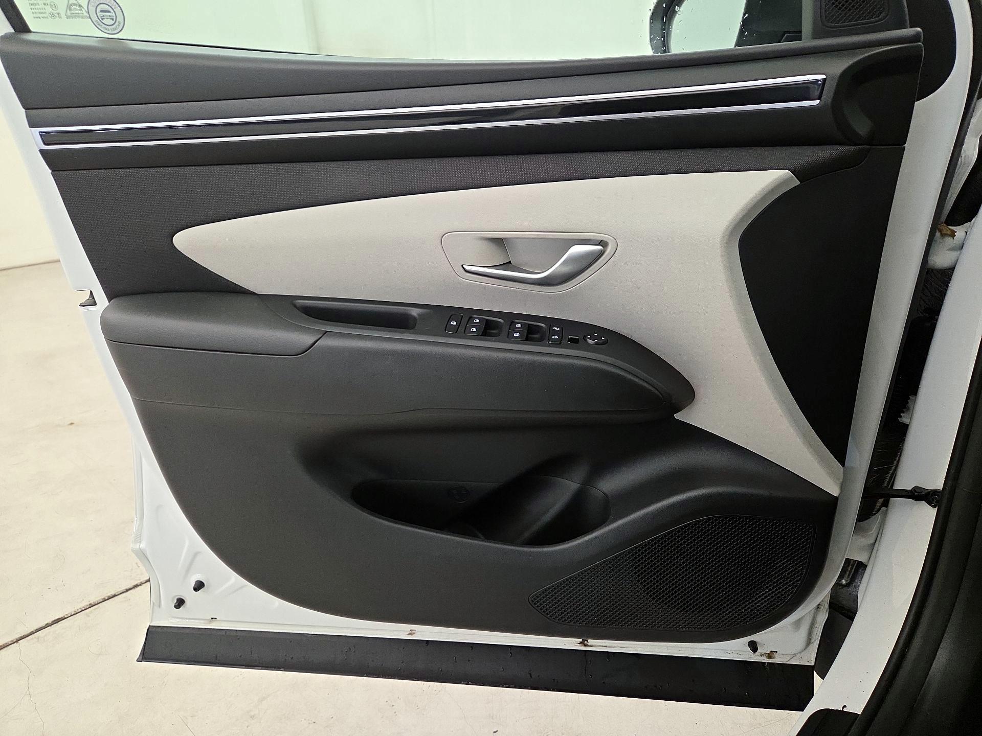 Thumbnail: 2023 Hyundai Tucson - 12