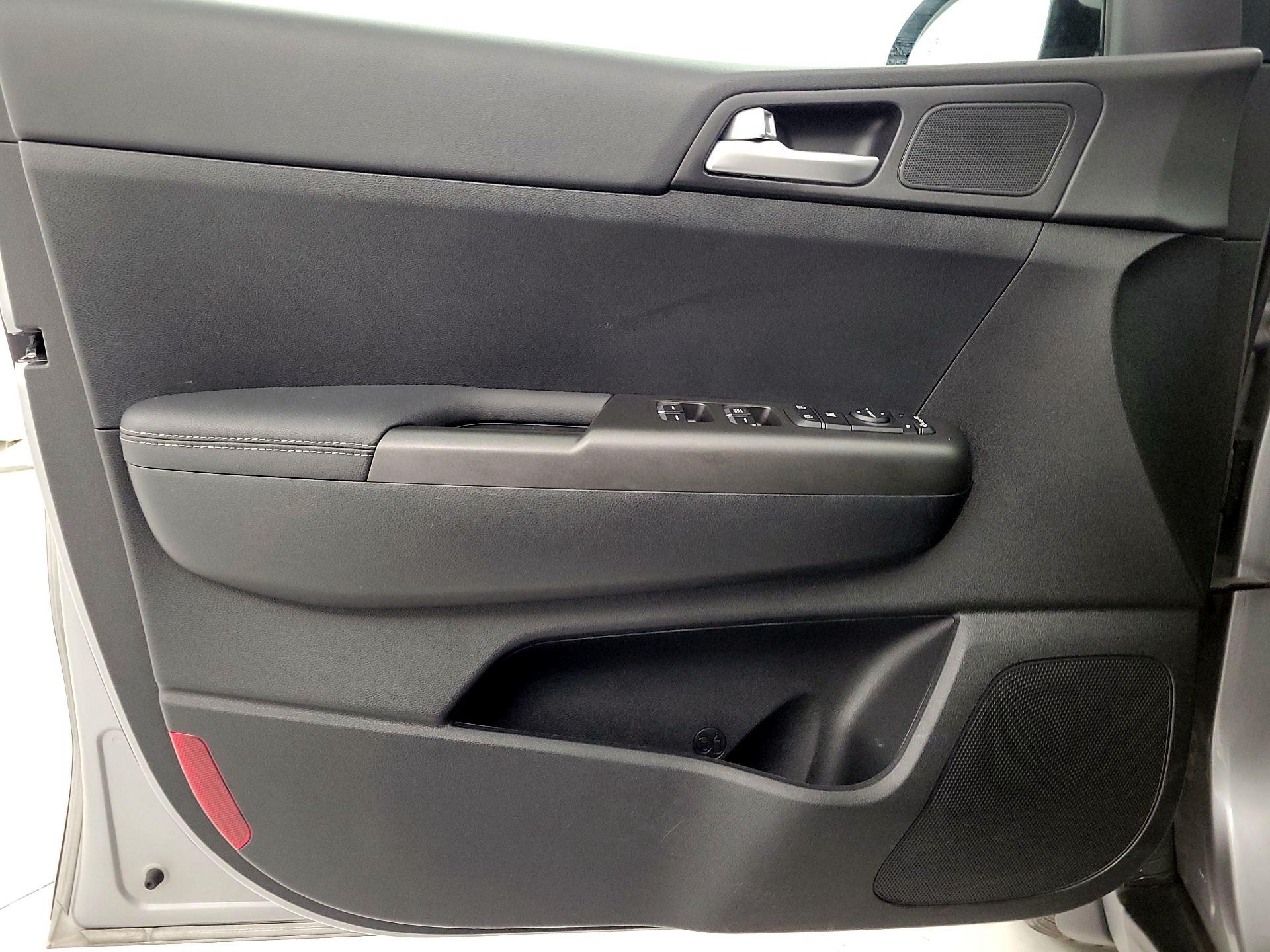 Thumbnail: 2022 Kia Sportage - 12