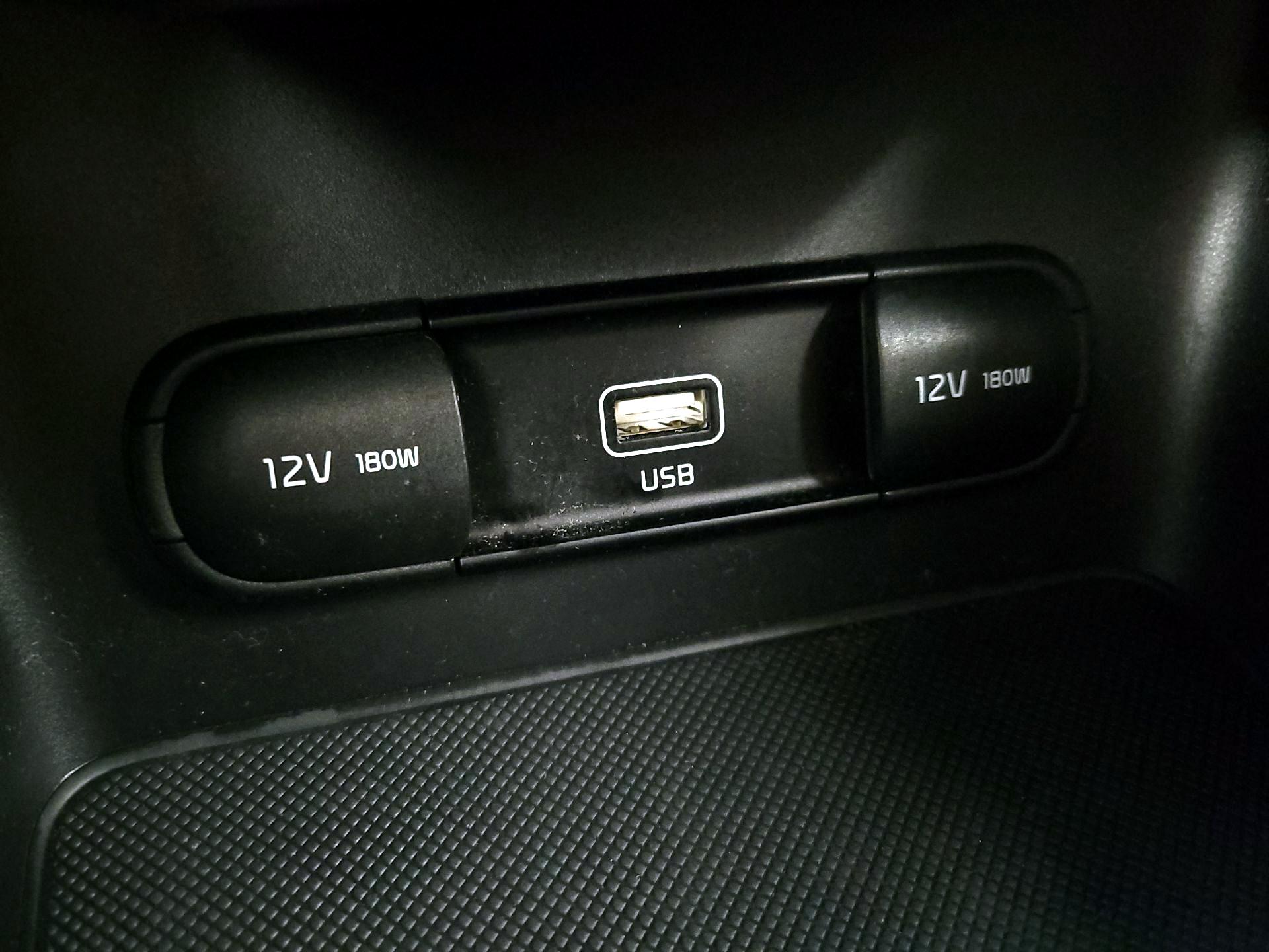 Thumbnail: 2022 Kia Sportage - 18