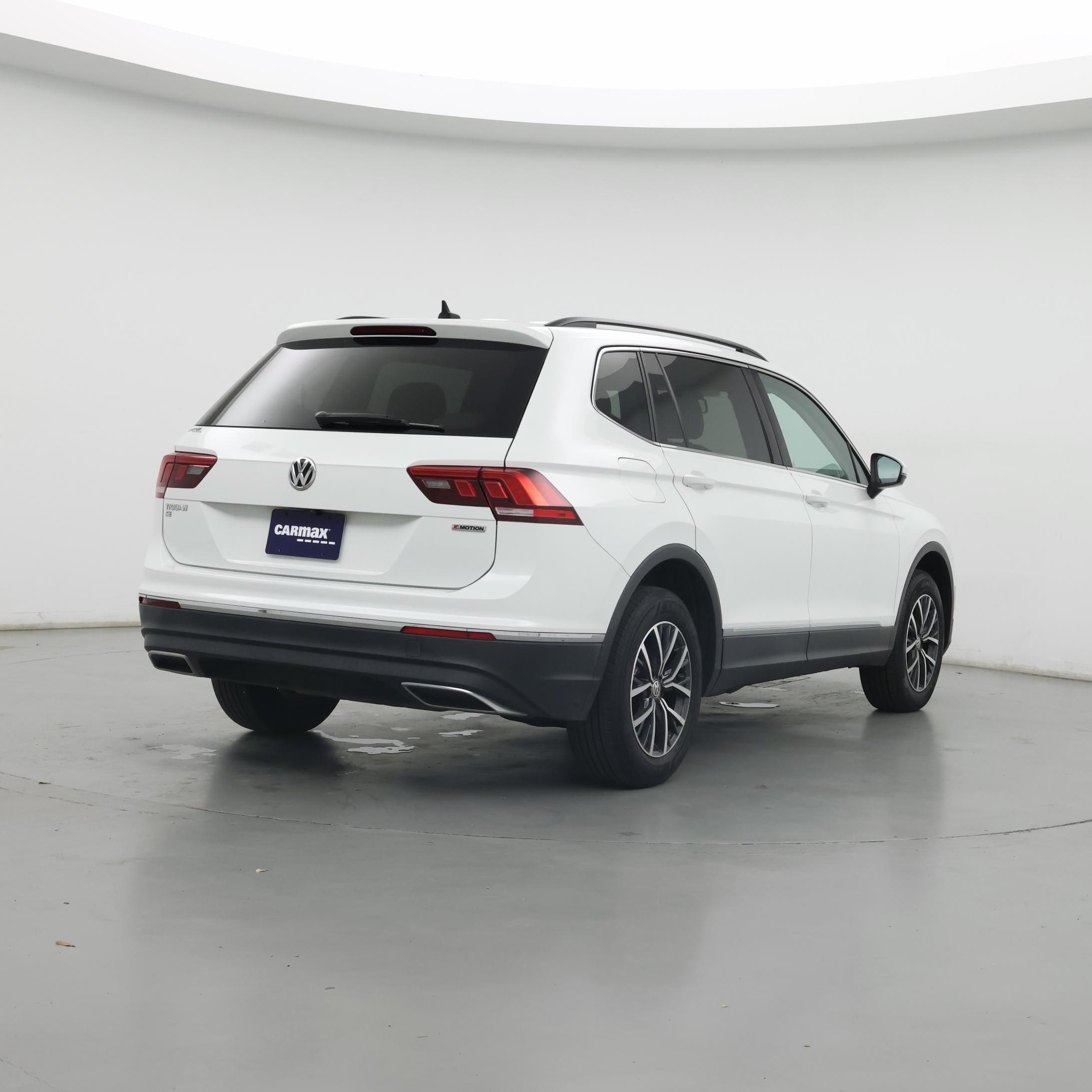 Thumbnail: 2020 Volkswagen Tiguan - 8