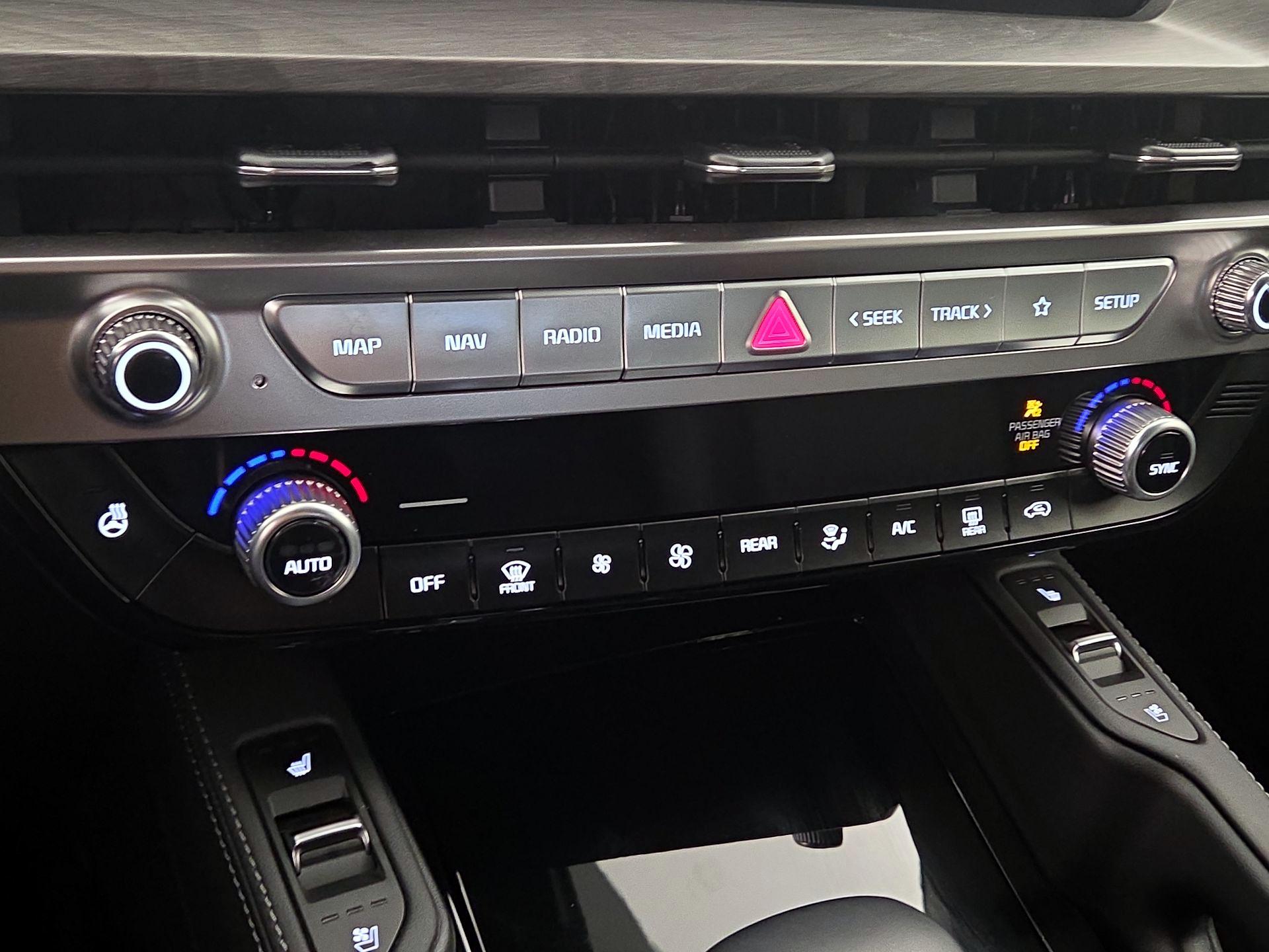 Thumbnail: 2024 Kia Telluride - 17