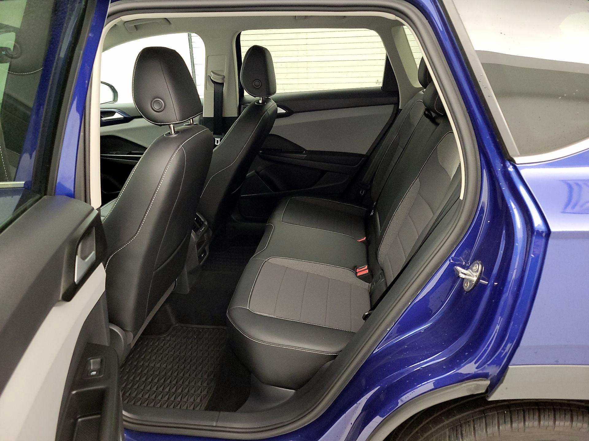 Thumbnail: 2022 Volkswagen Taos - 19