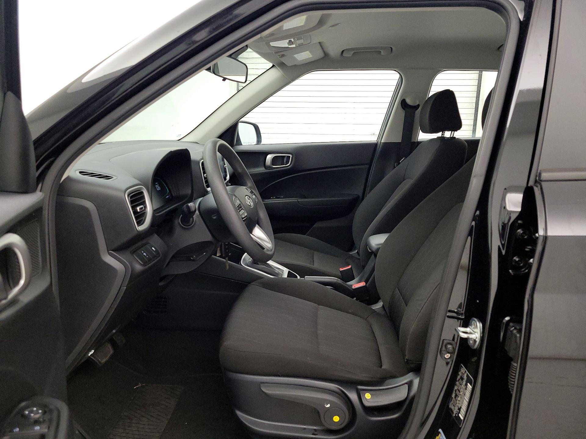 Thumbnail: 2023 Hyundai Venue - 11