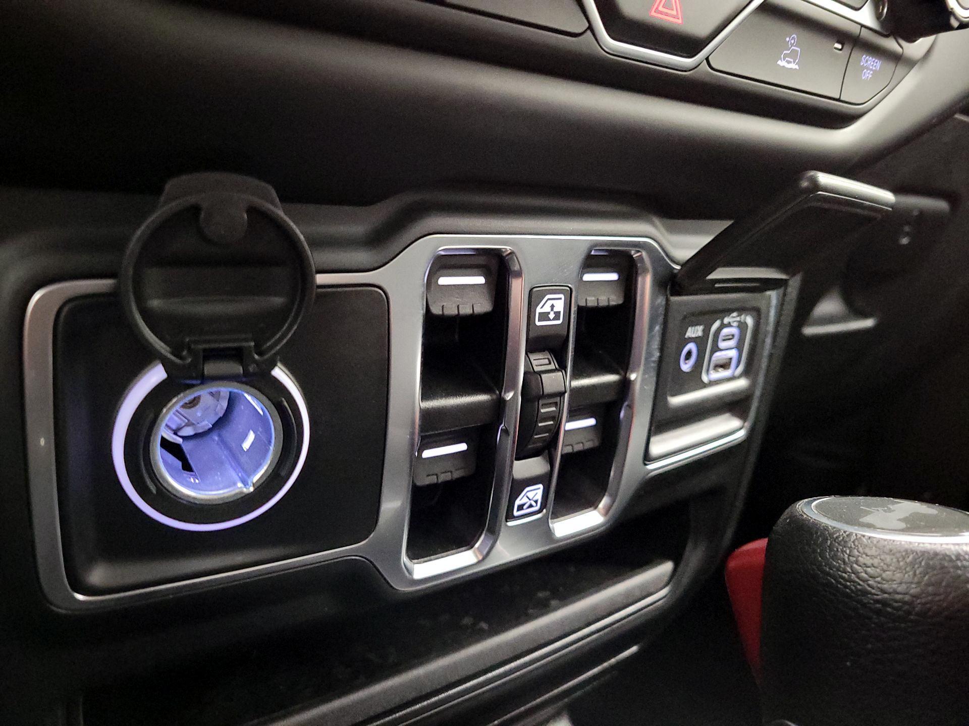 Thumbnail: 2023 Jeep Wrangler - 19
