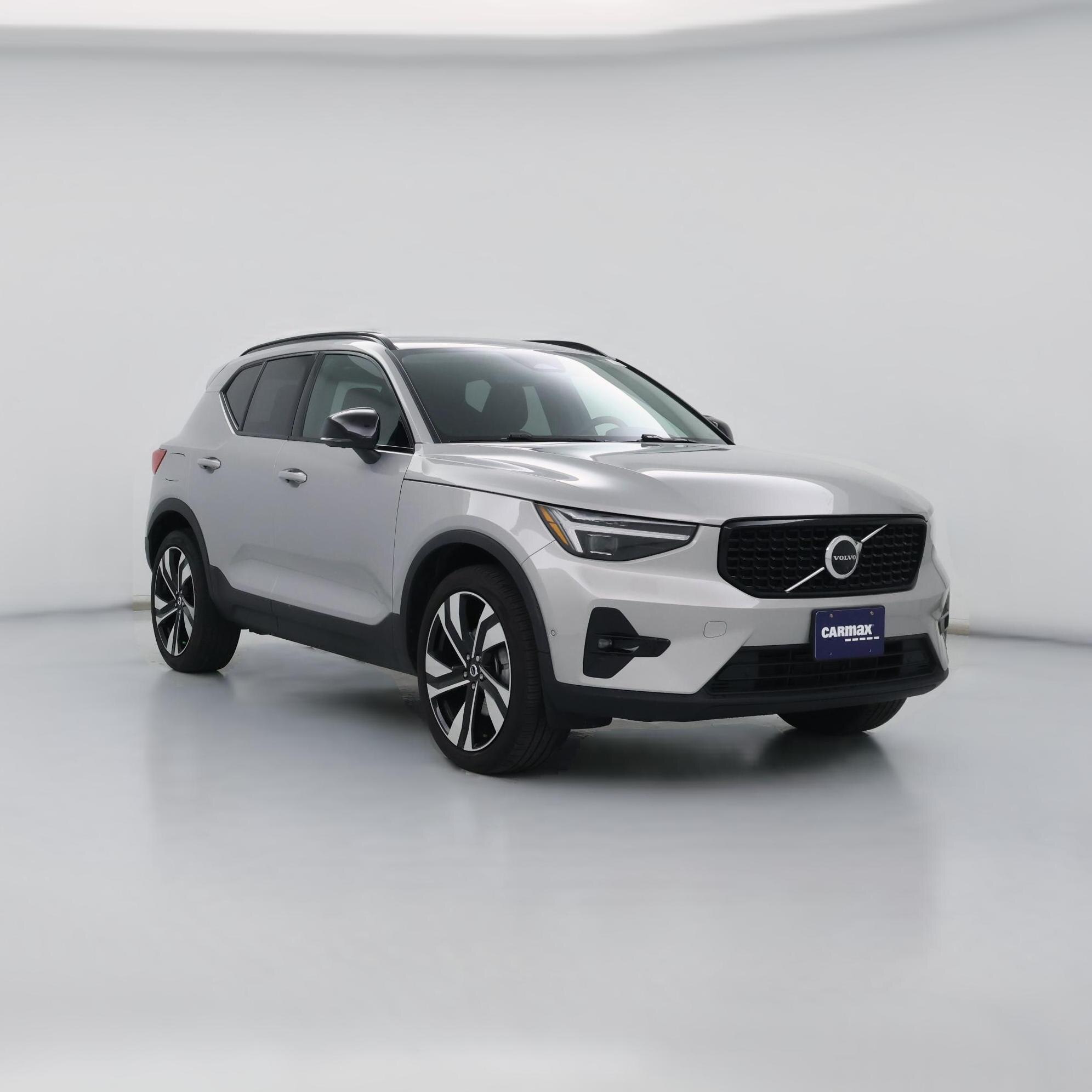 Thumbnail: 2023 Volvo XC40 - 1