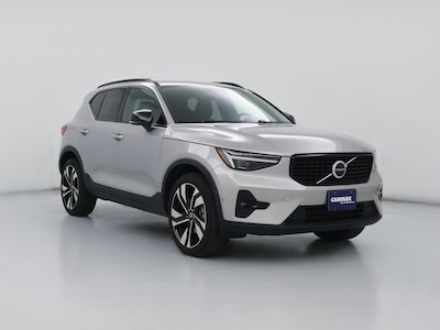 2023 Volvo XC40 B5 Ultimate Dark Theme