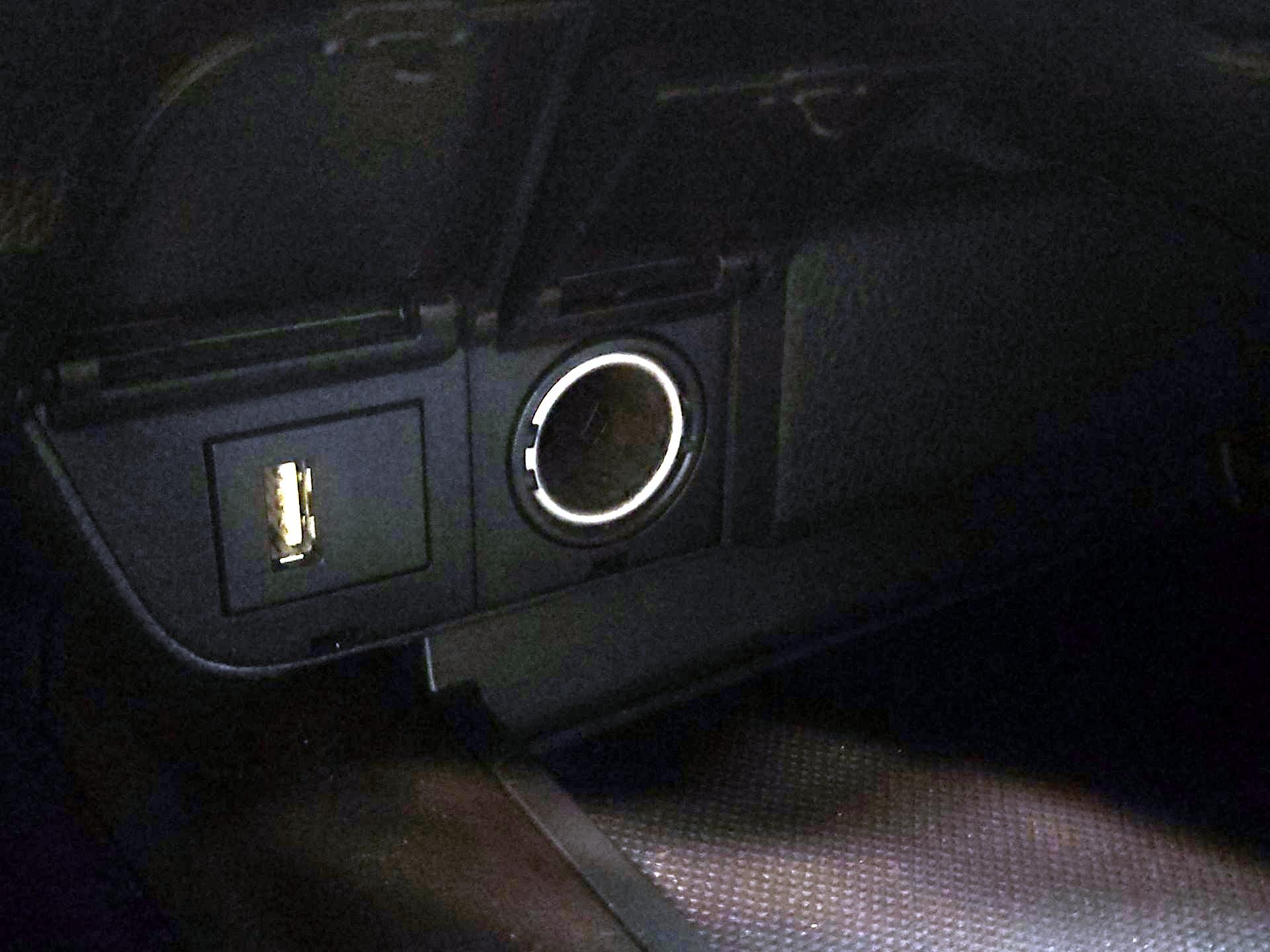 Thumbnail: 2023 Toyota Camry - 17