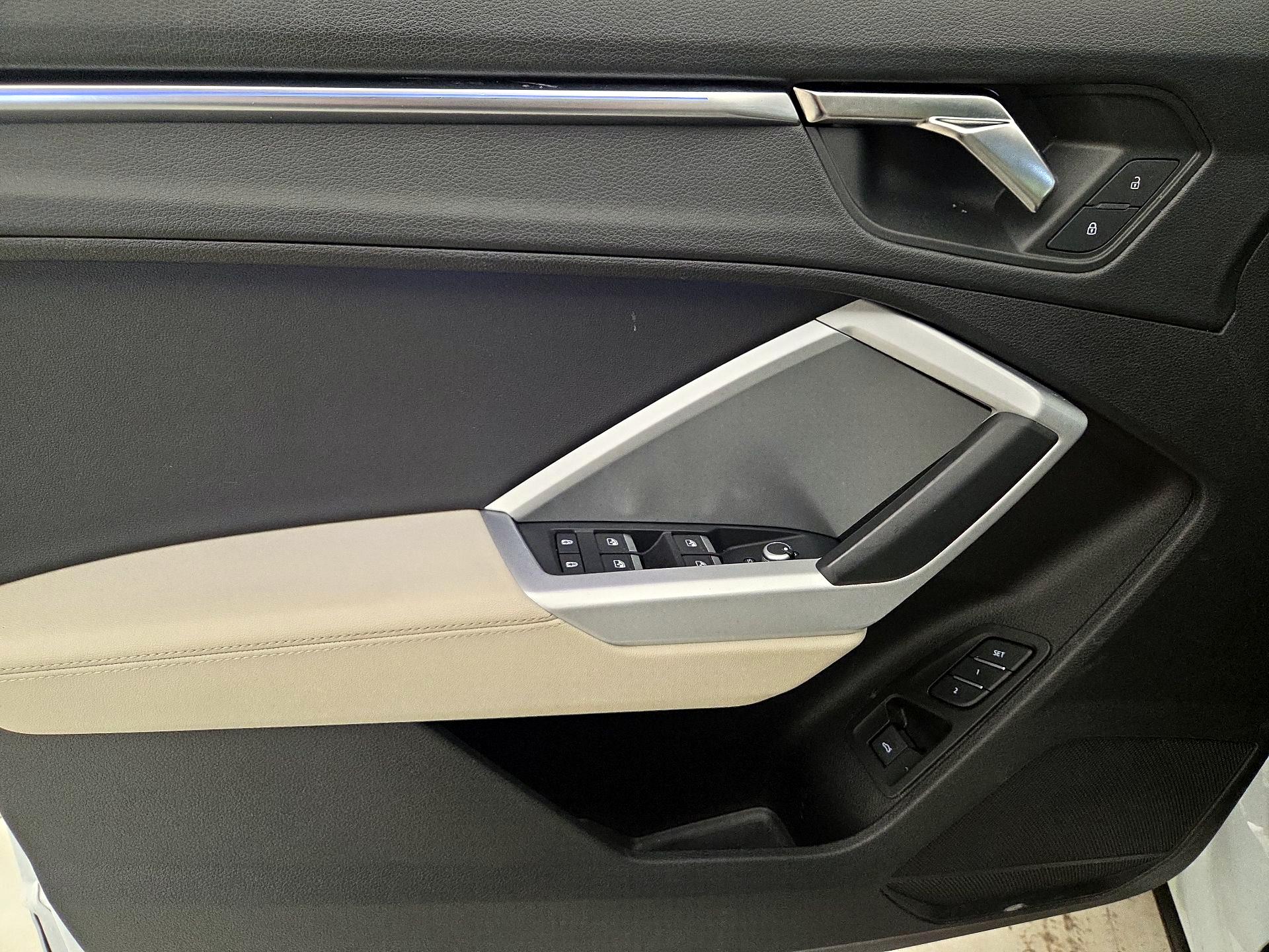 Thumbnail: 2022 Audi Q3 - 12