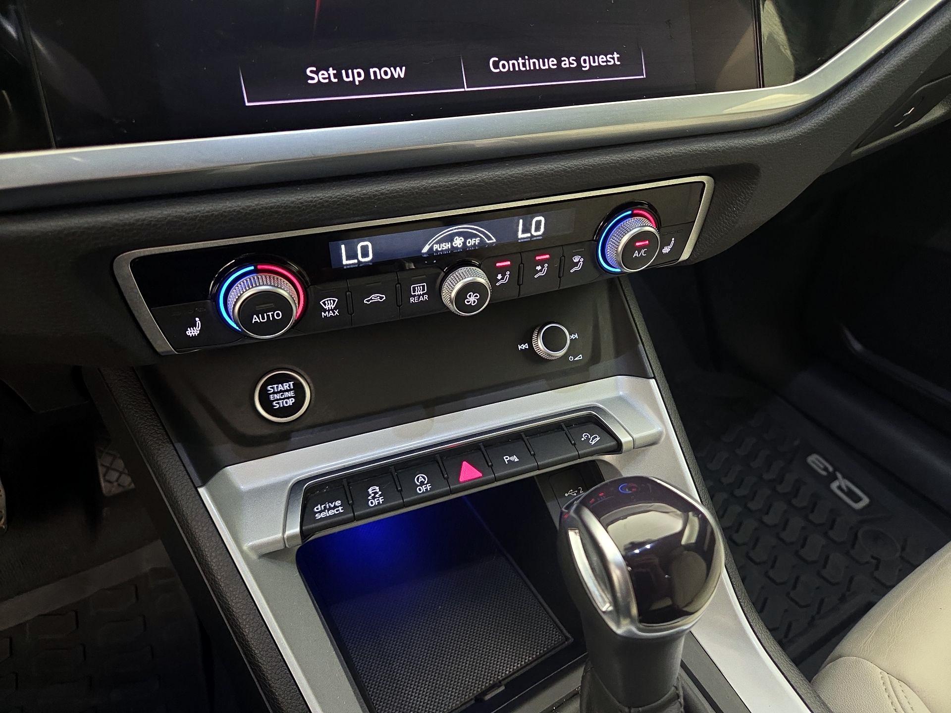 Thumbnail: 2022 Audi Q3 - 16