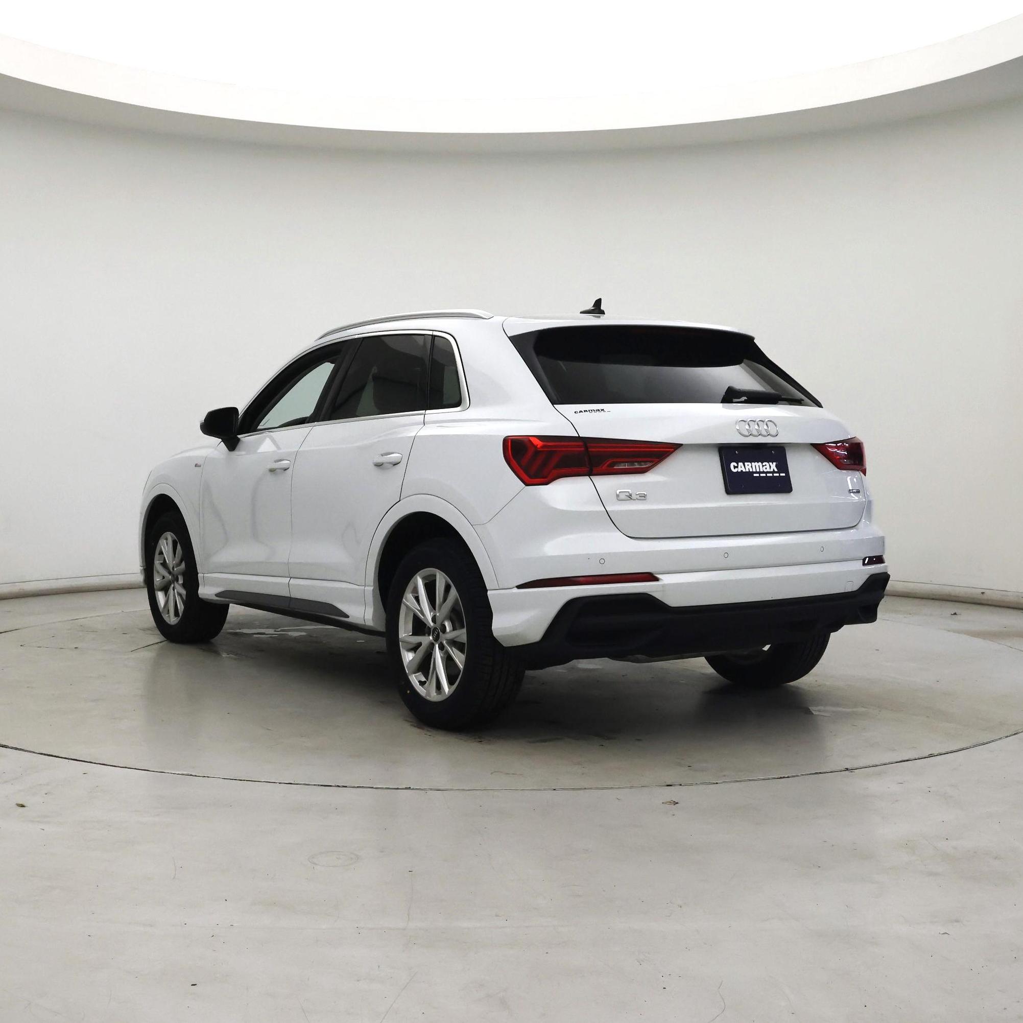 Thumbnail: 2022 Audi Q3 - 2