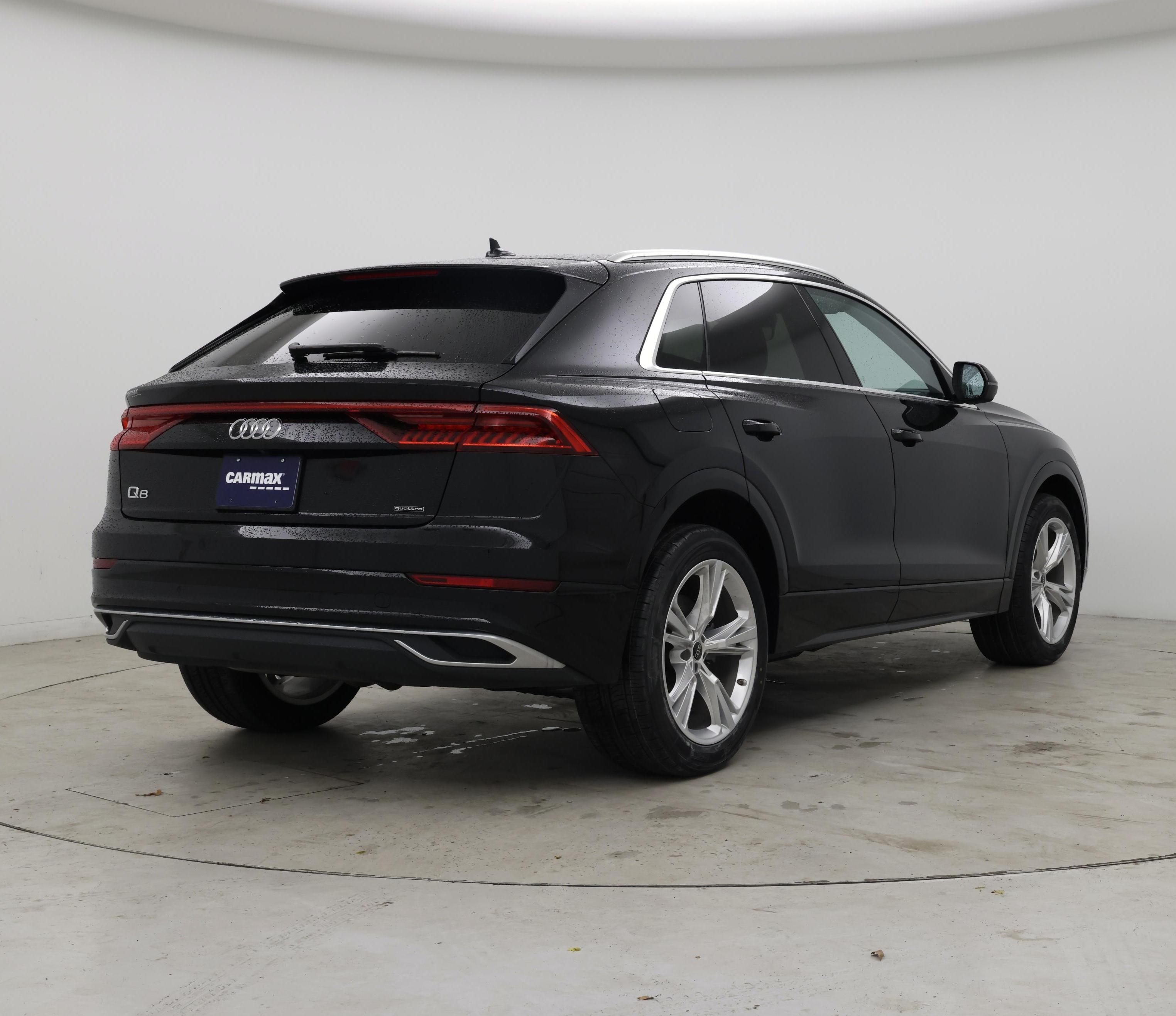 Thumbnail: 2023 Audi Q8 - 8