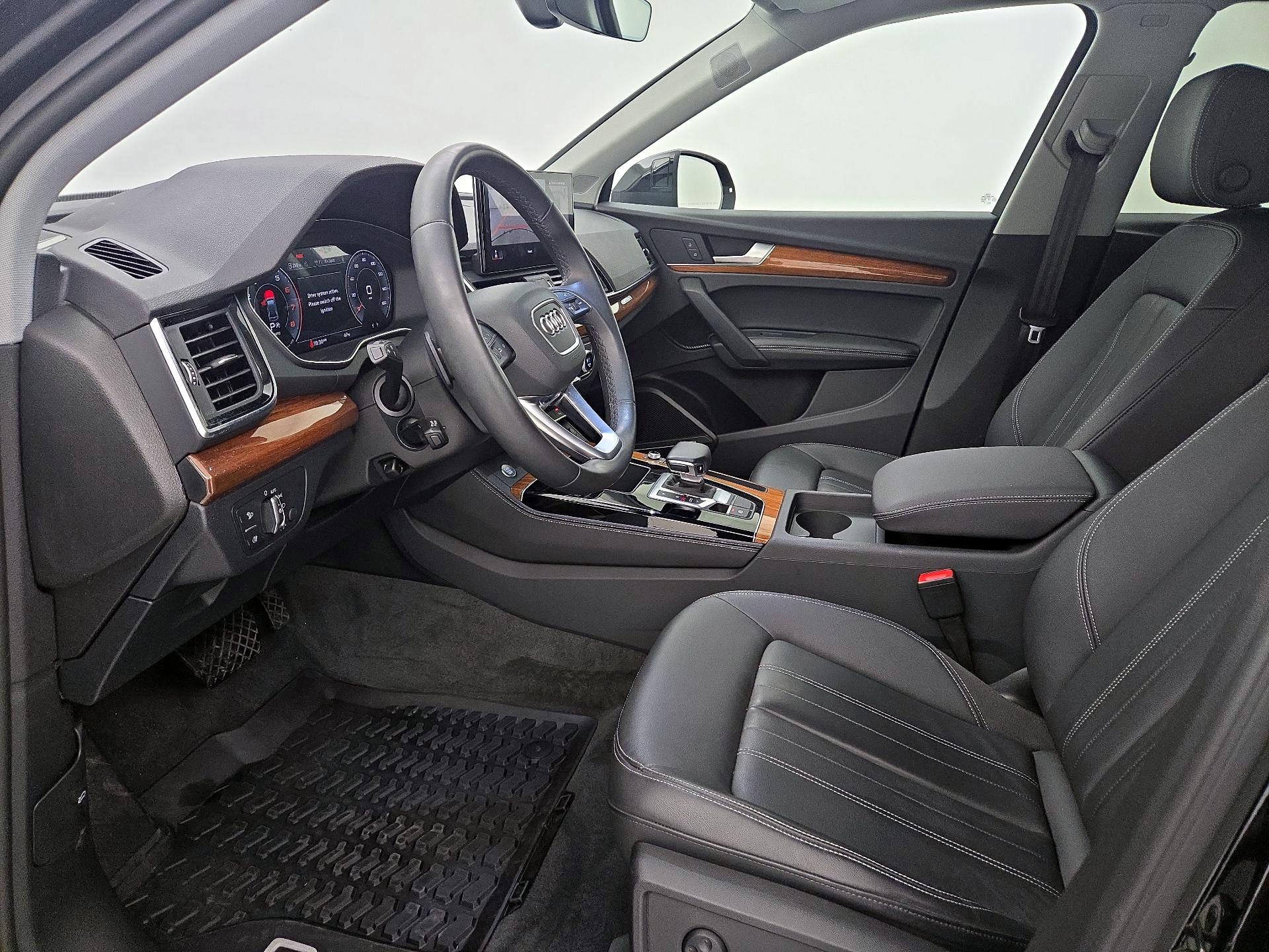 Thumbnail: 2023 Audi Q5 - 11