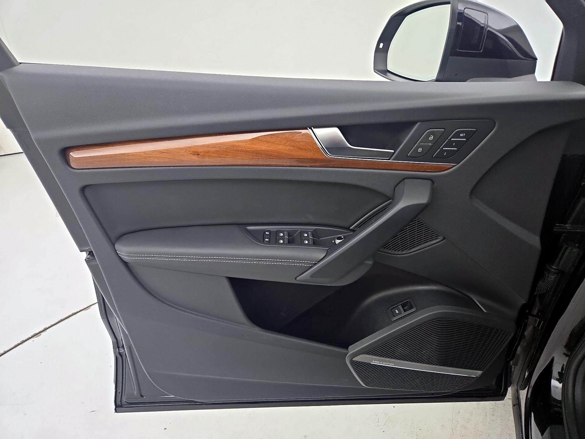 Thumbnail: 2023 Audi Q5 - 12