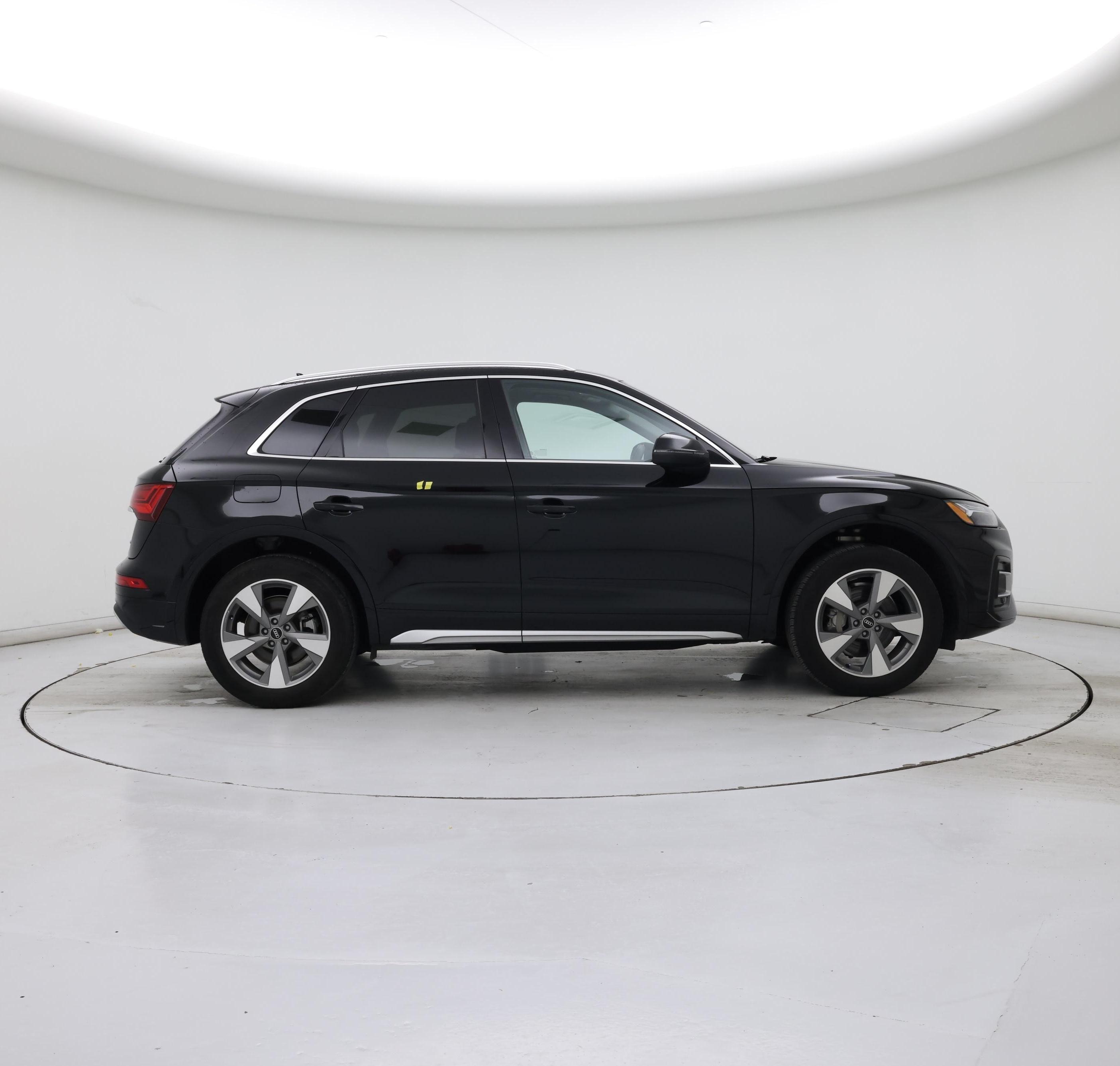 Thumbnail: 2023 Audi Q5 - 7