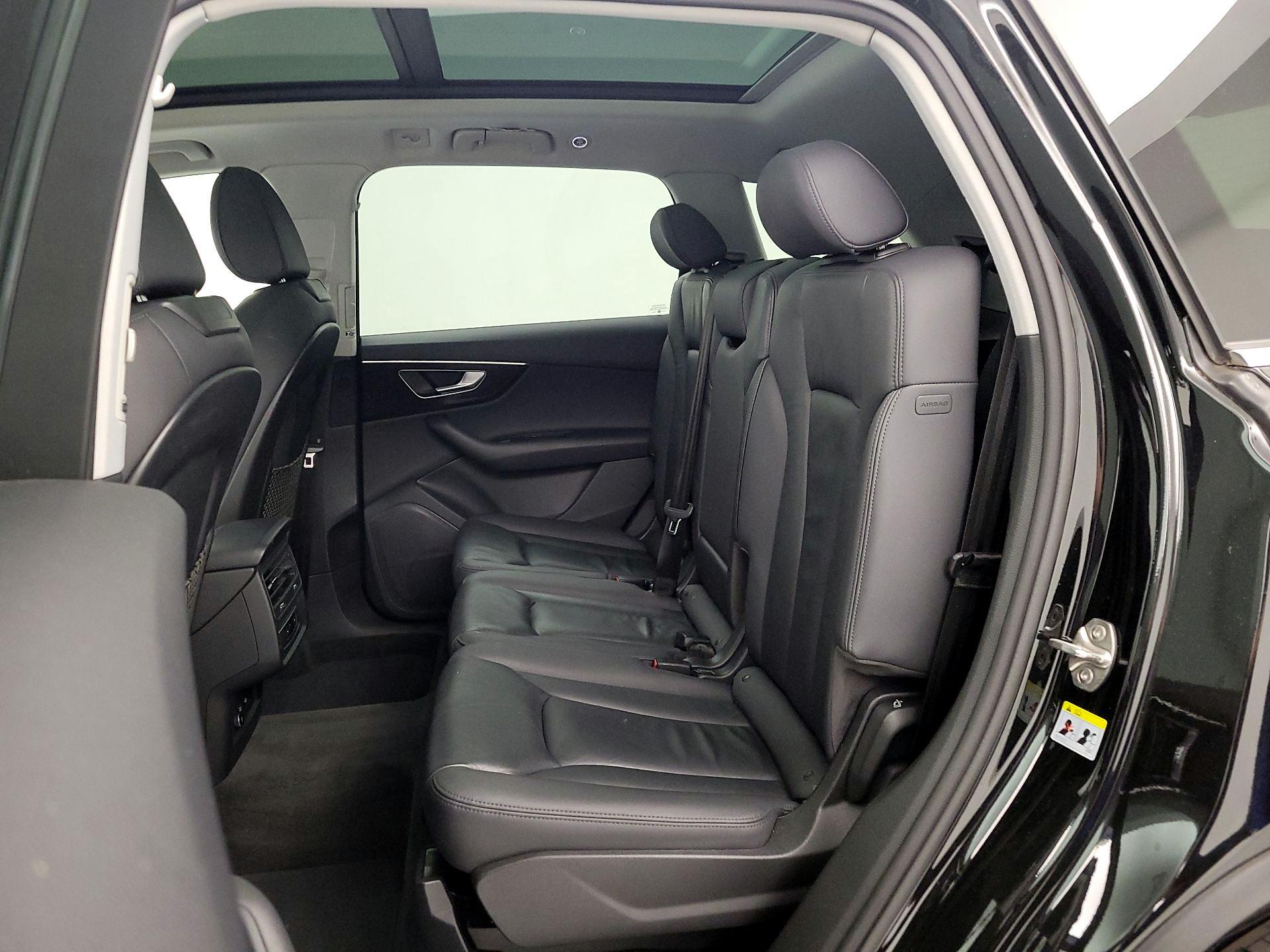 Thumbnail: 2022 Audi Q7 - 10