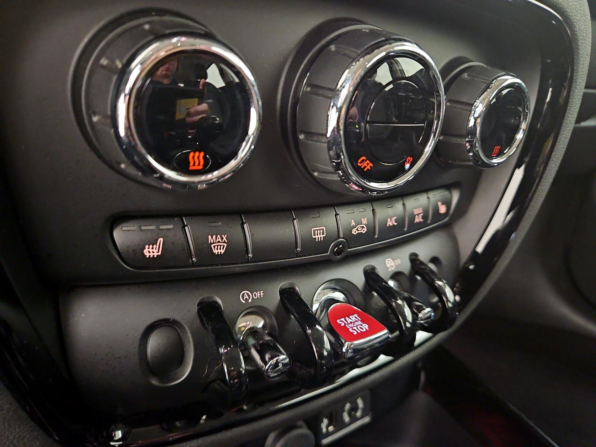 Thumbnail: 2017 MINI Cooper Clubman - 15