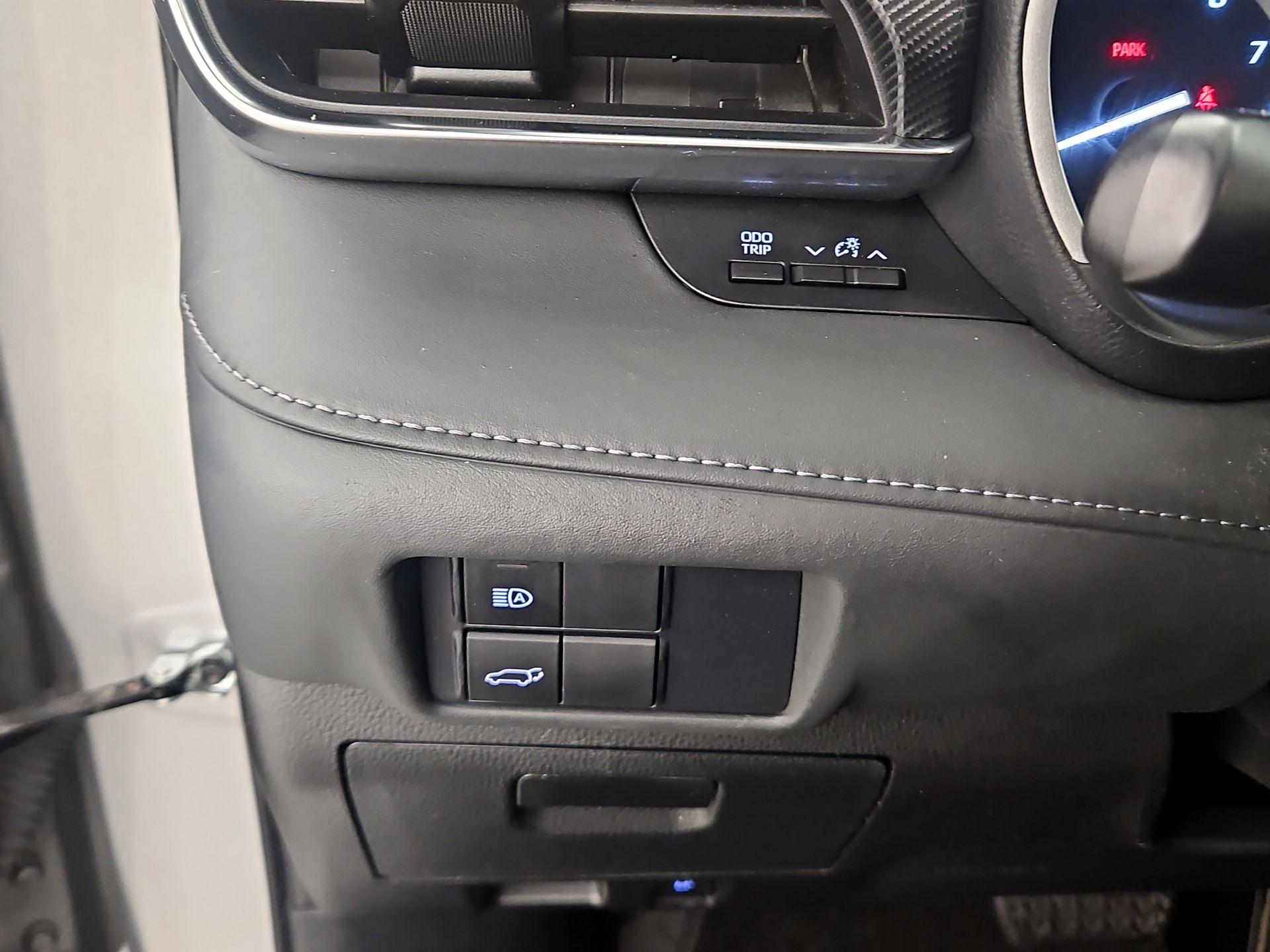 Thumbnail: 2021 Toyota Highlander - 13
