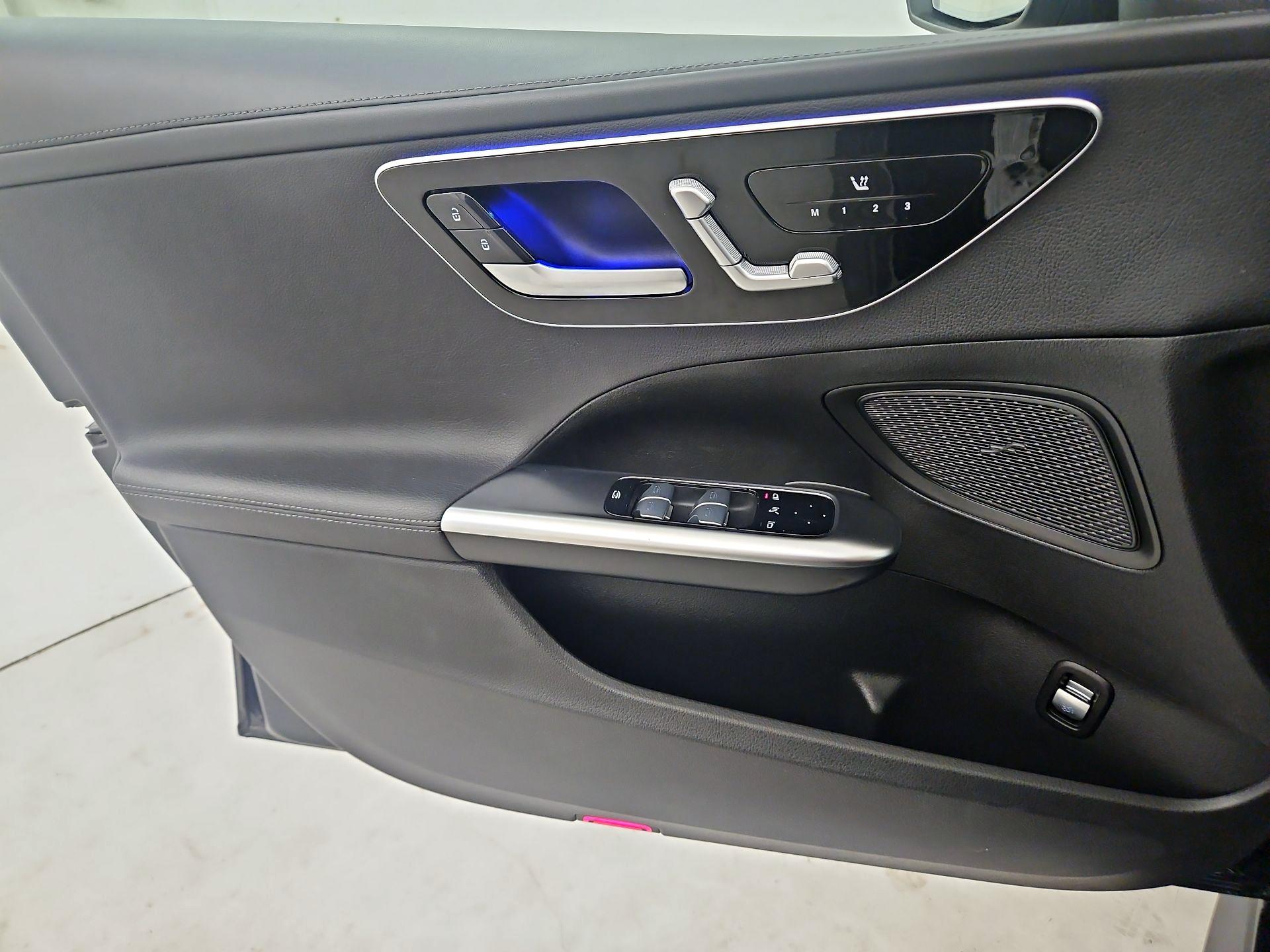 Thumbnail: 2023 Mercedes-Benz C-Class - 12